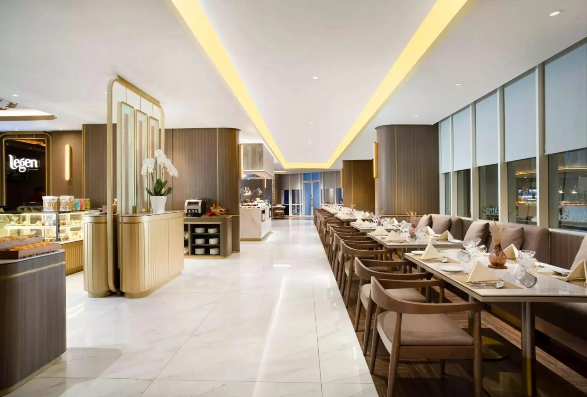 Restaurant/places to eat in Atria Hotel Gading Serpong
