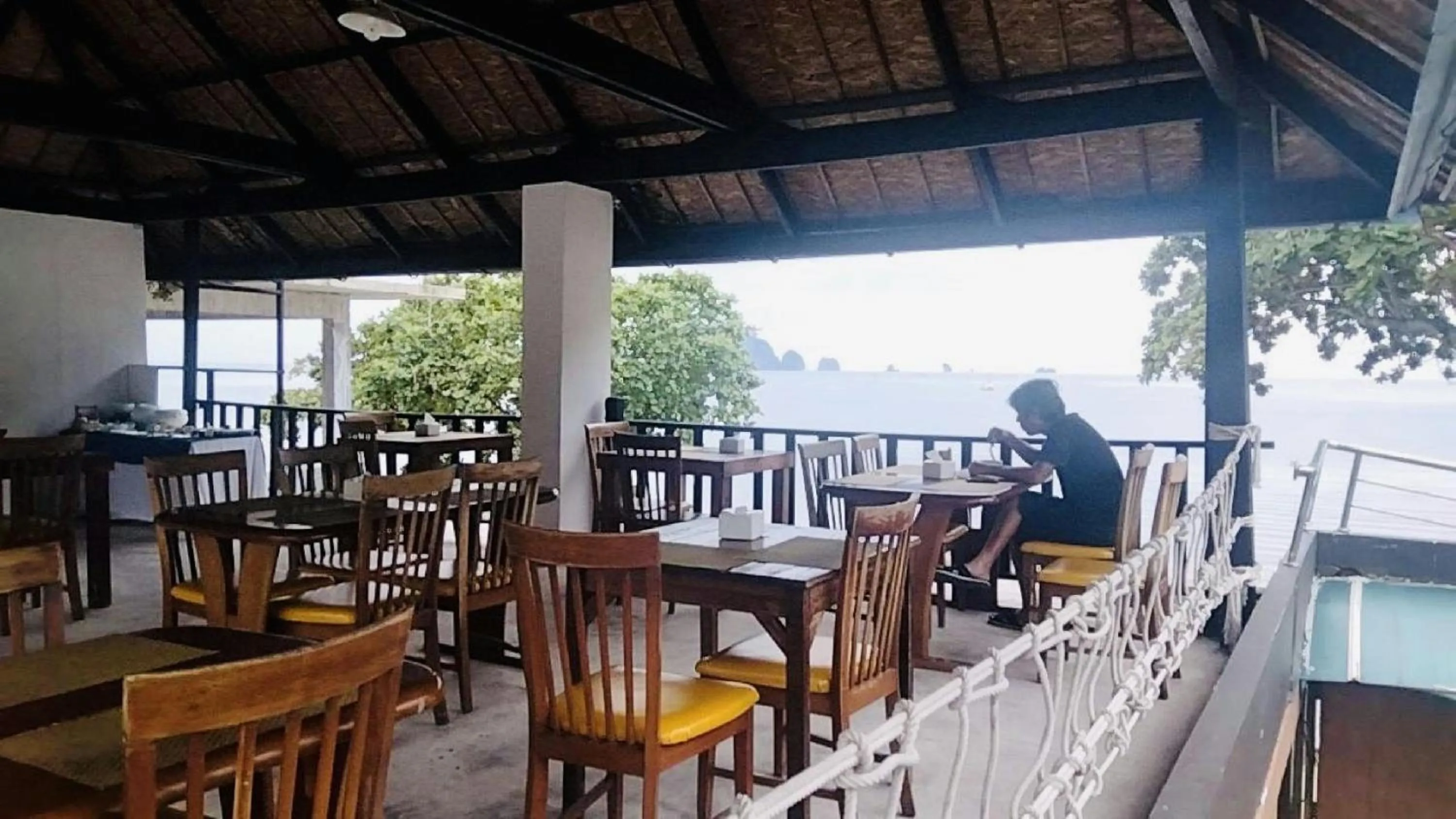 Restaurant/places to eat in Days Inn by Wyndham Aonang Krabi