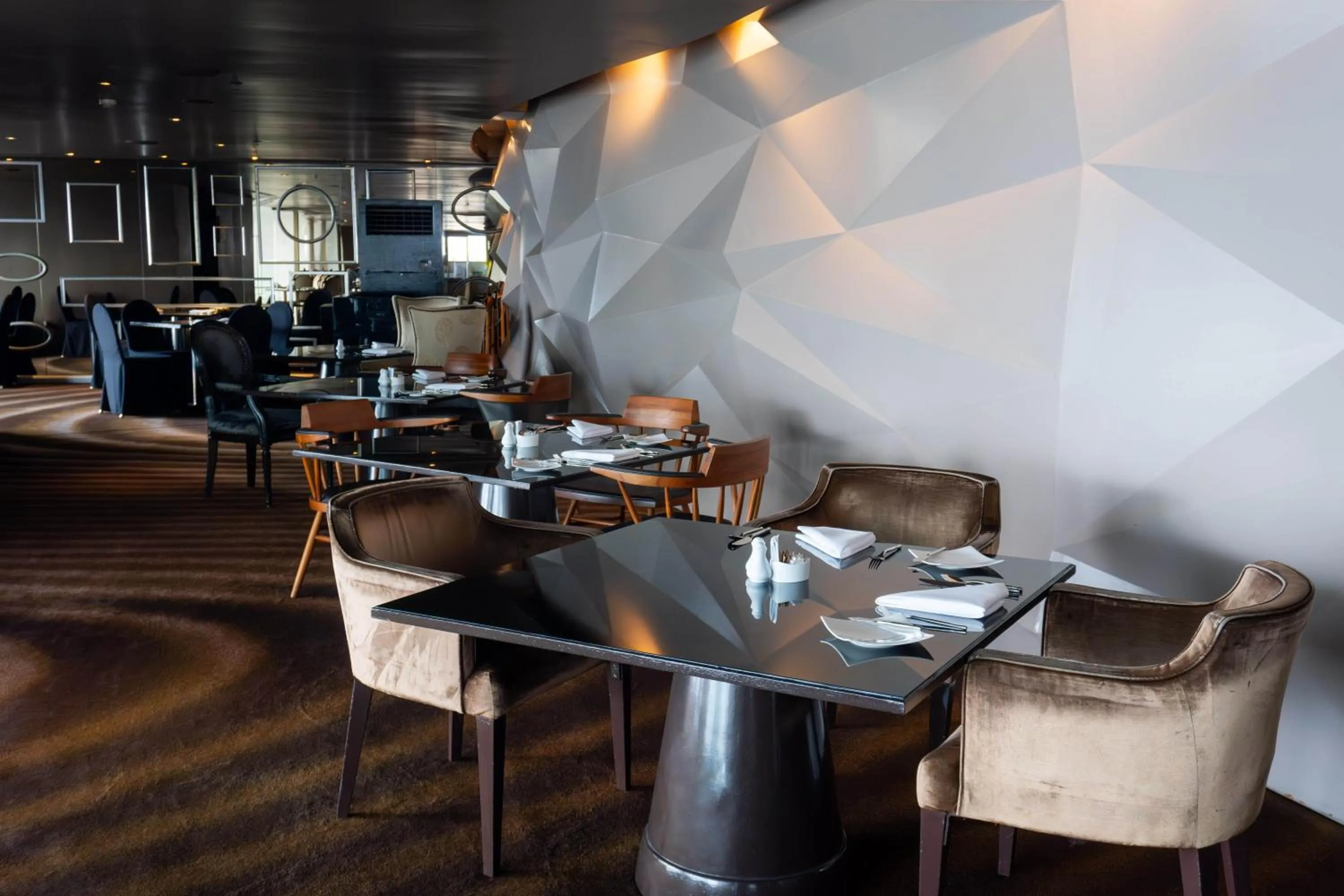 Lounge or bar in lebua at State Tower