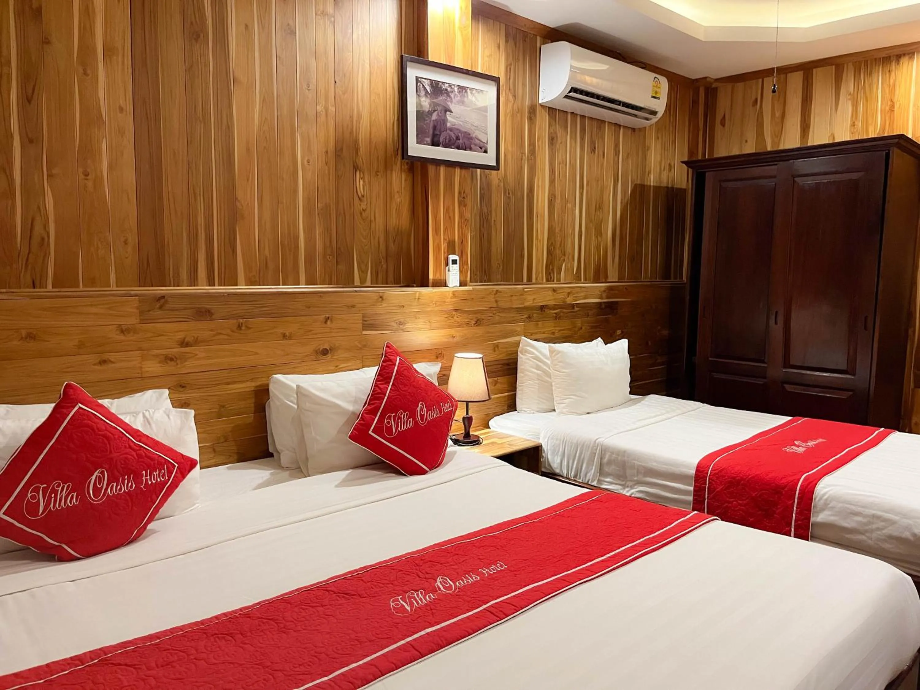 Superior Triple Room in Villa Oasis