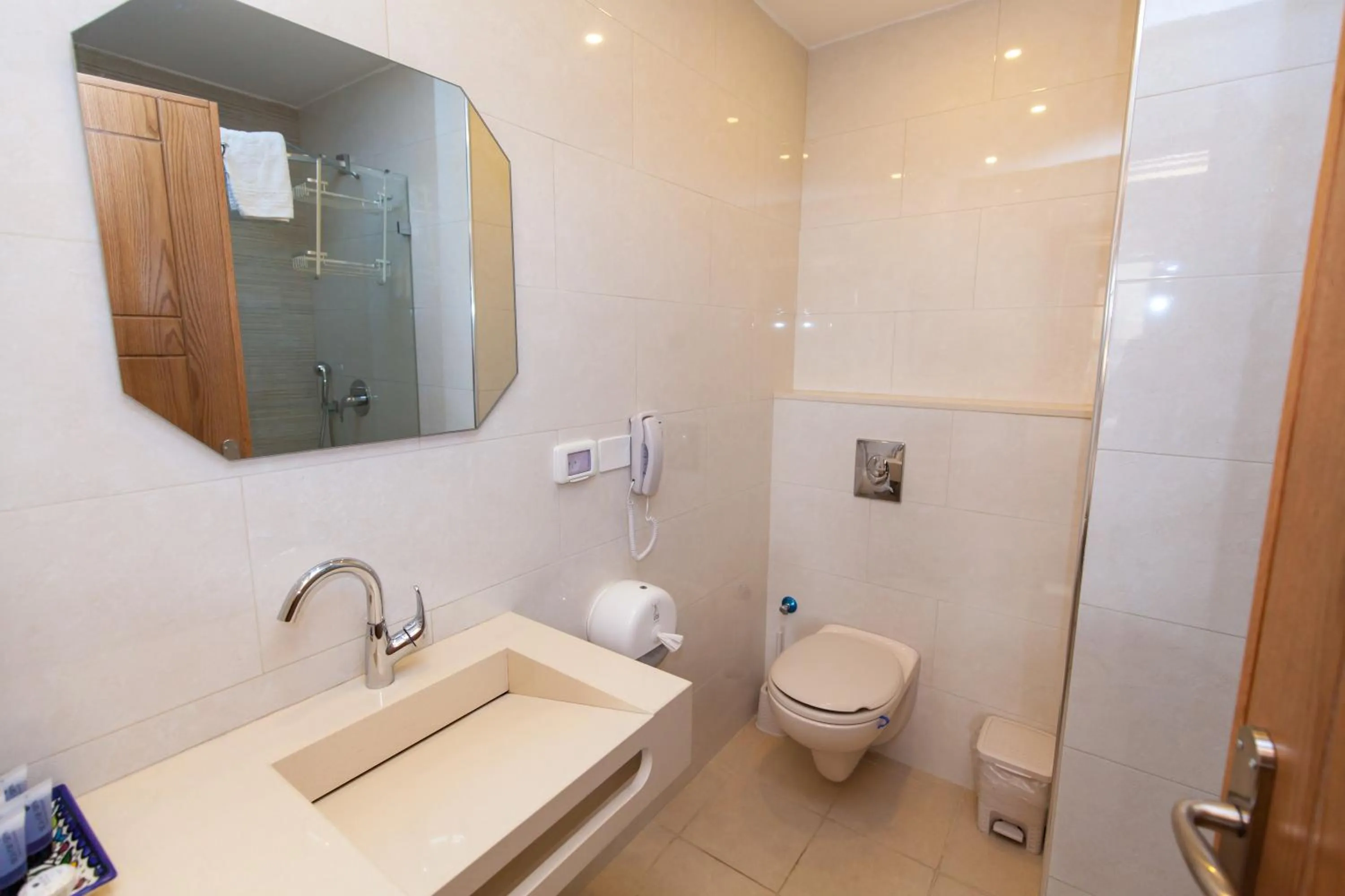 Bathroom in Azzahra Boutique Hotel & Restaurant - Jerusalem