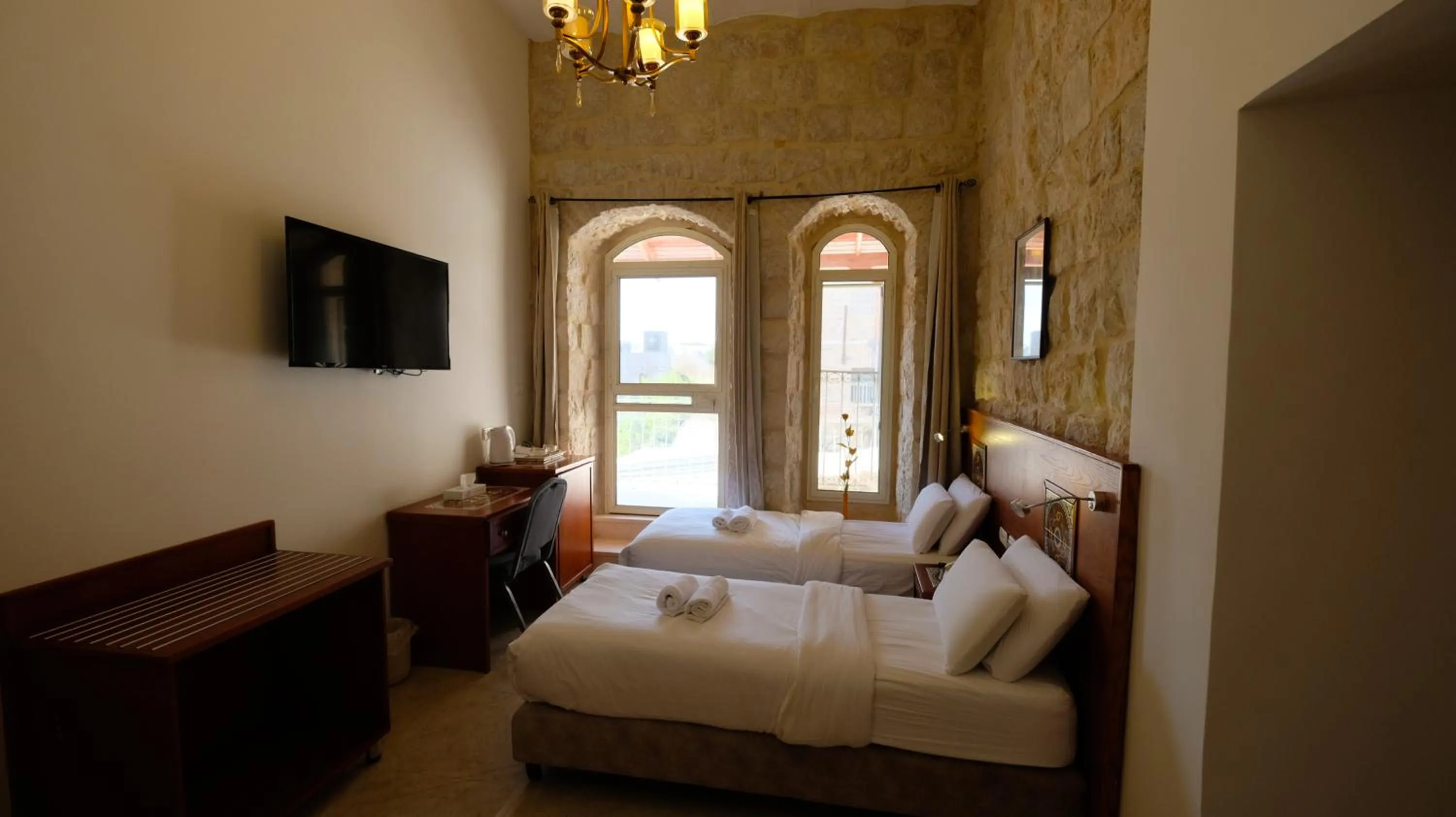 Bed in Azzahra Boutique Hotel & Restaurant - Jerusalem