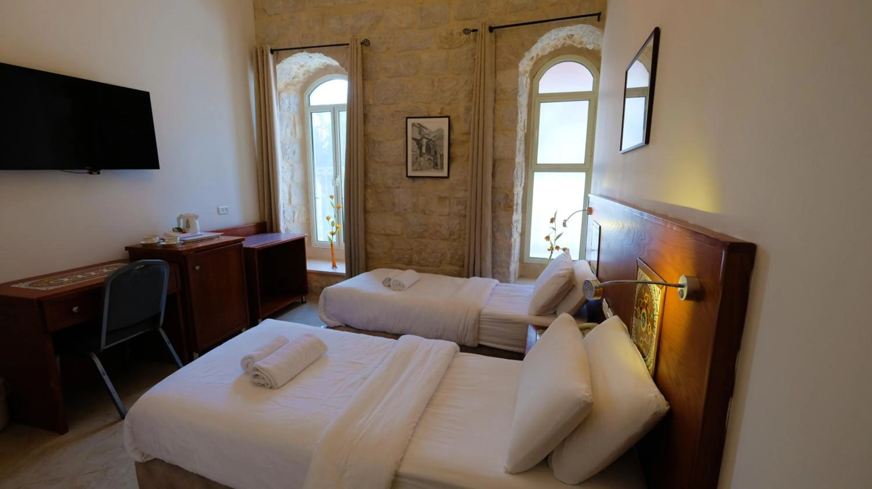 Bed in Azzahra Boutique Hotel & Restaurant - Jerusalem