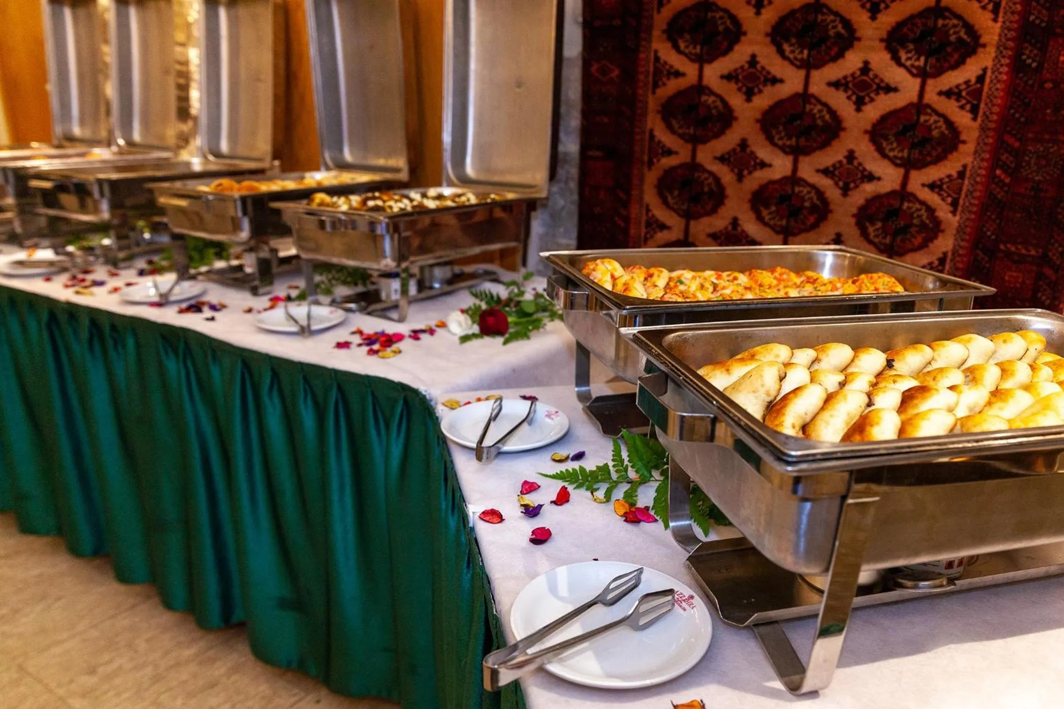 Food and drinks in Azzahra Boutique Hotel & Restaurant - Jerusalem