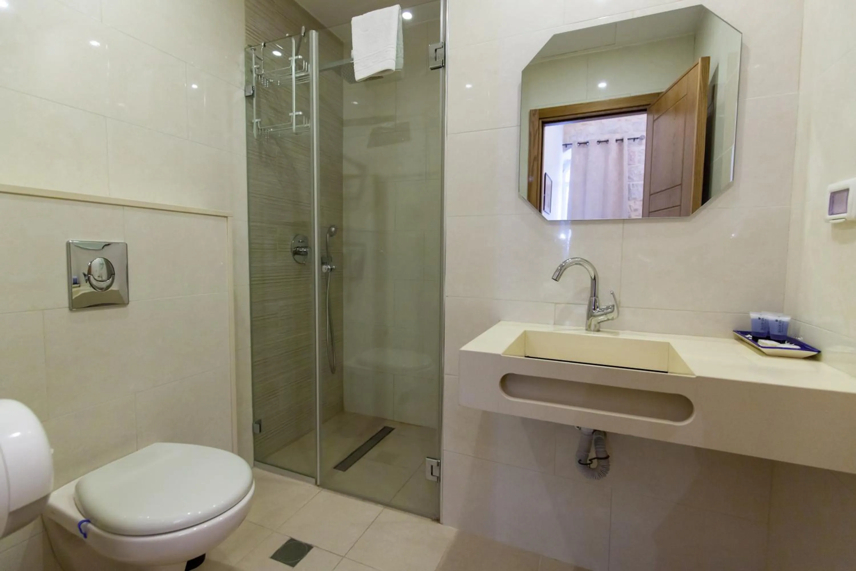 Bathroom in Azzahra Boutique Hotel & Restaurant - Jerusalem