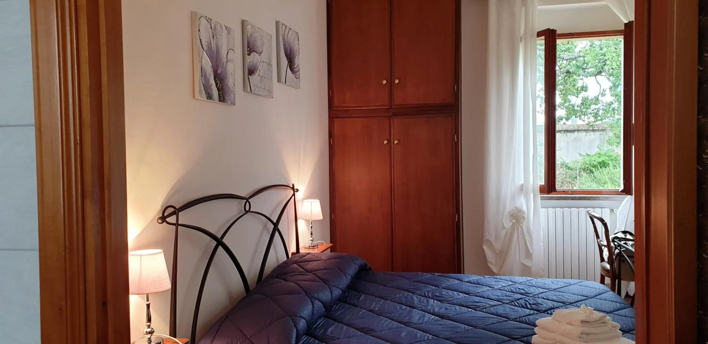 Photo of the whole room, Bed in B&B Le Cinque Querce