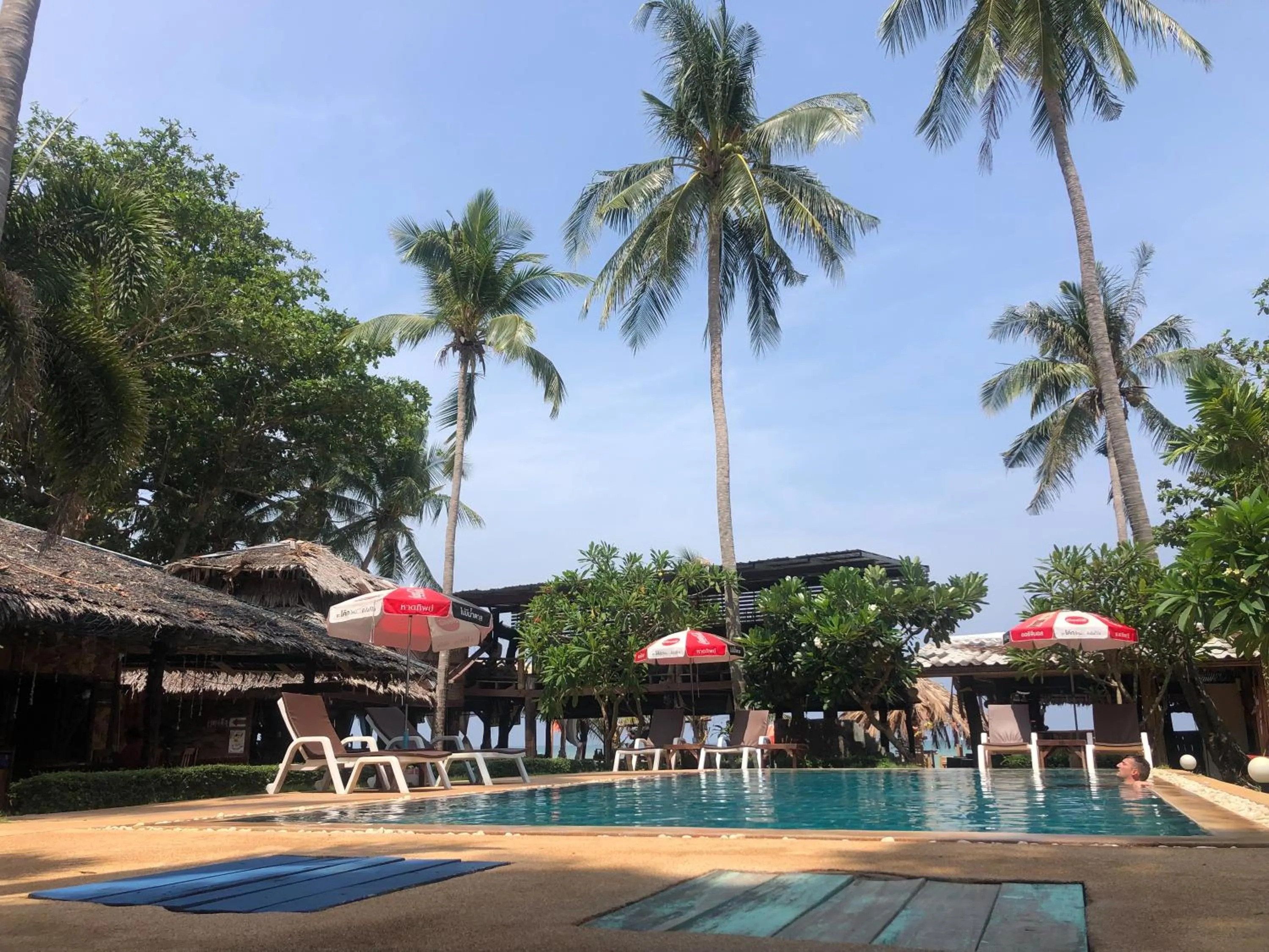 Moonwalk Lanta Resort