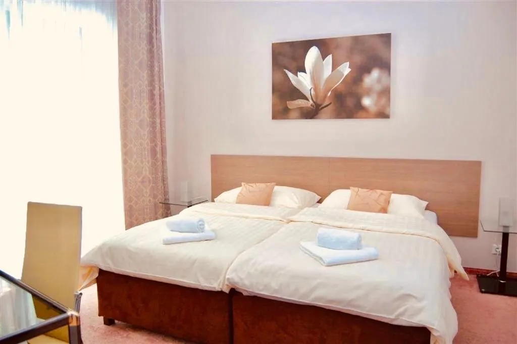 Bed in Interhotel America