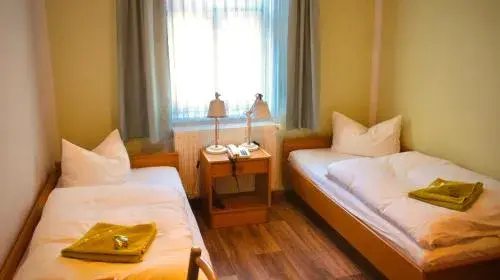 Standard Twin Room in Exempel Schlafstuben und Quartier Langer Hals Standard Twin Room in Exempel Schlafstuben und Quartier Langer Hals