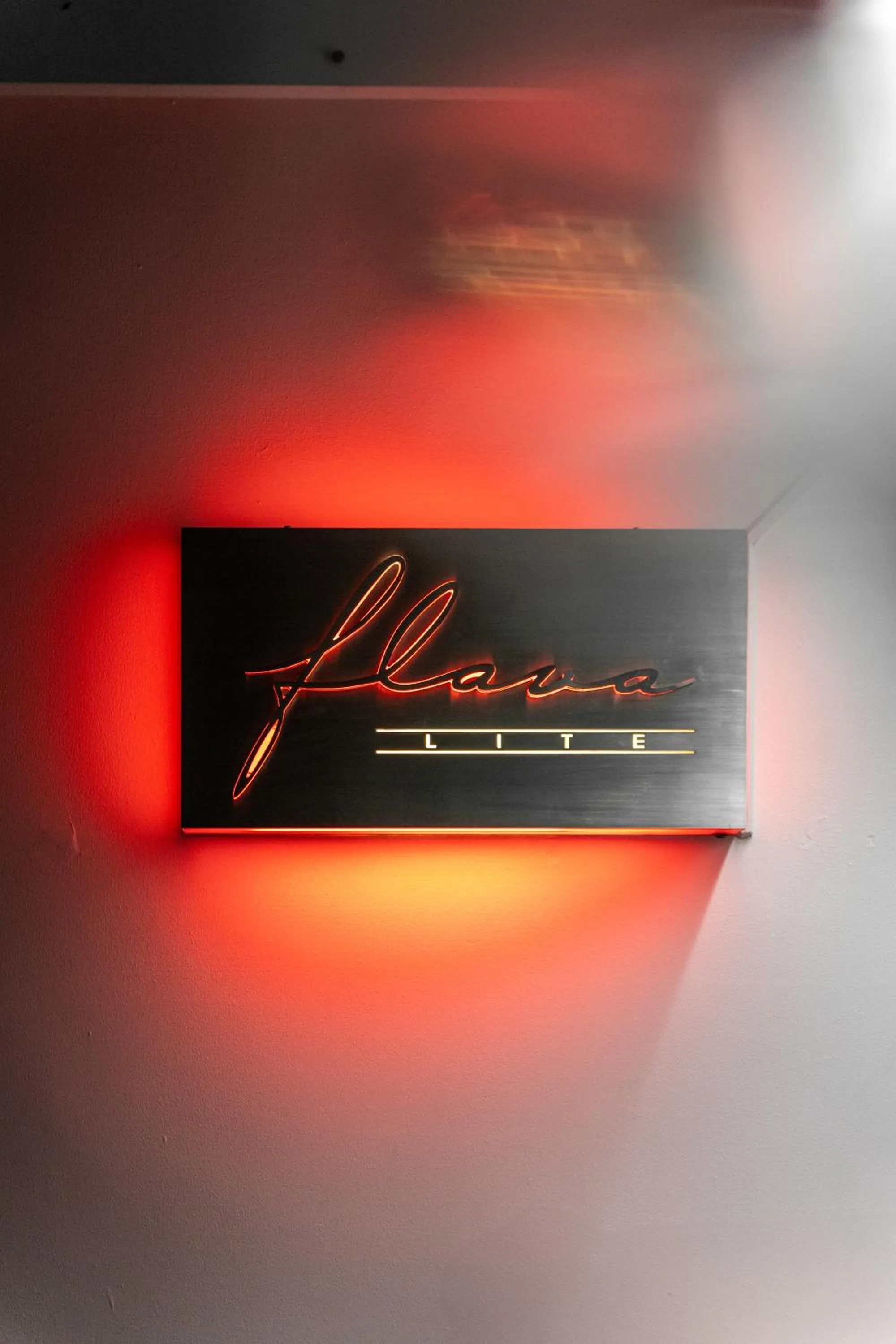 Restaurant/places to eat in Night Hotel Bangkok - Sukhumvit 15