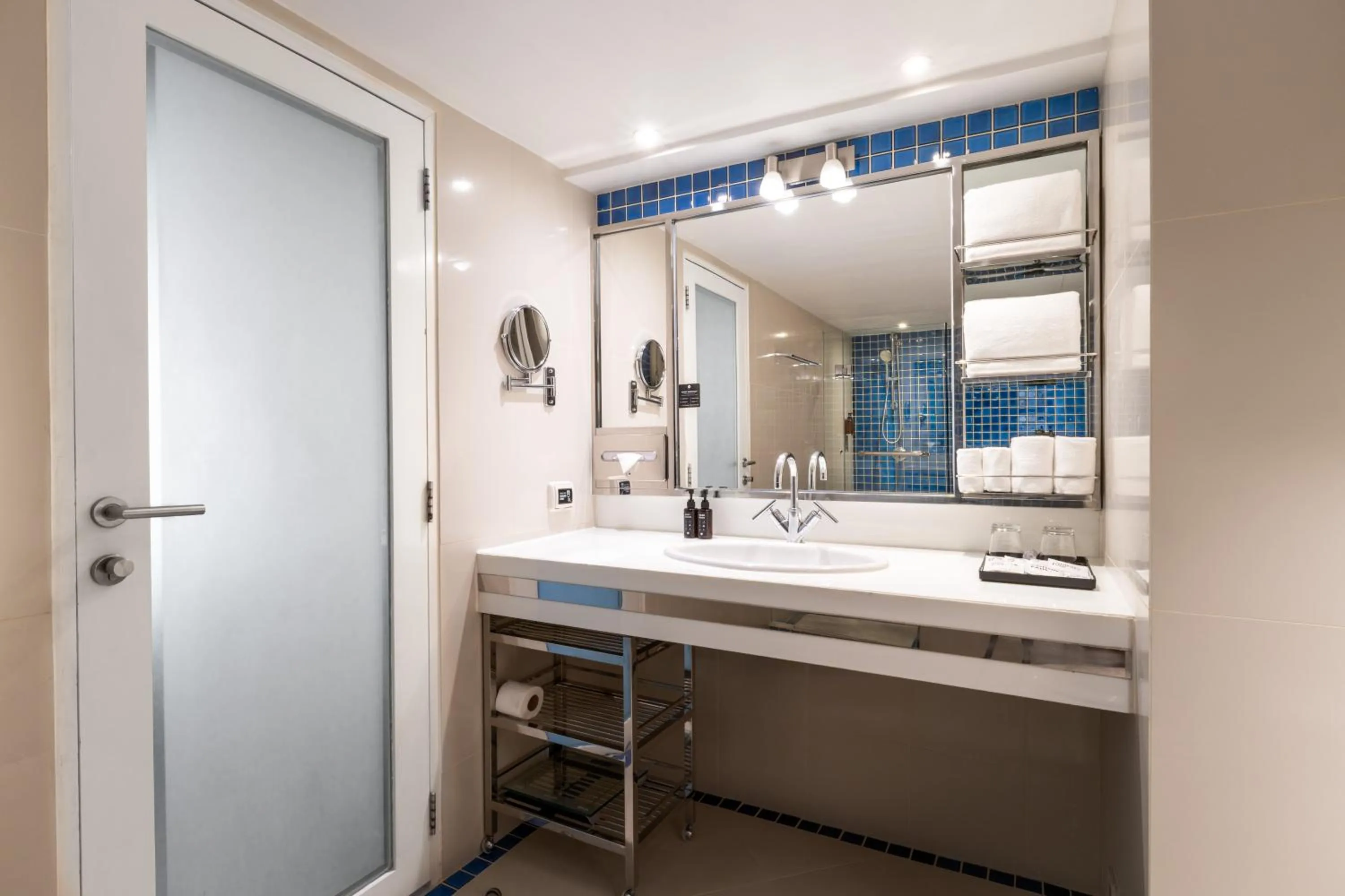 Bathroom in Night Hotel Bangkok - Sukhumvit 15