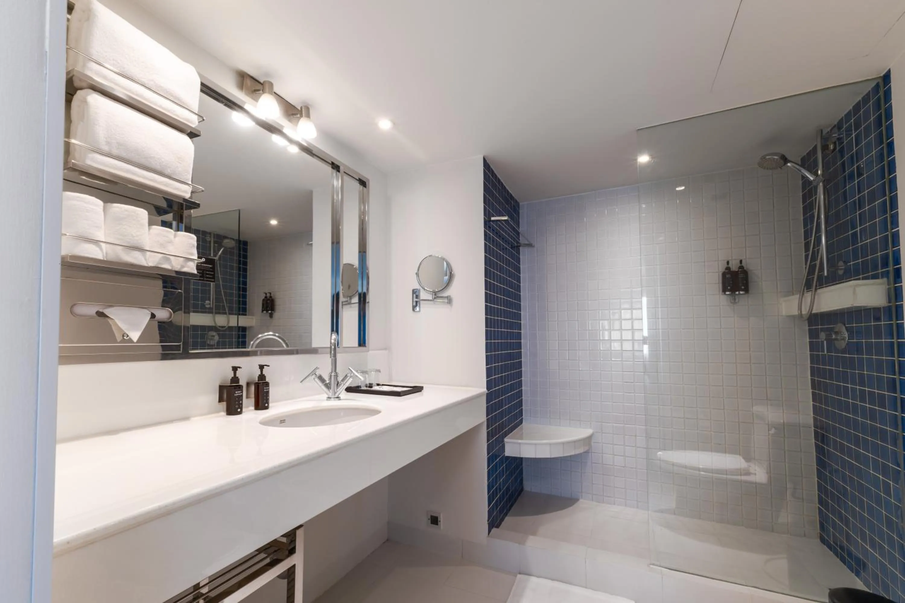 Bathroom in Night Hotel Bangkok - Sukhumvit 15