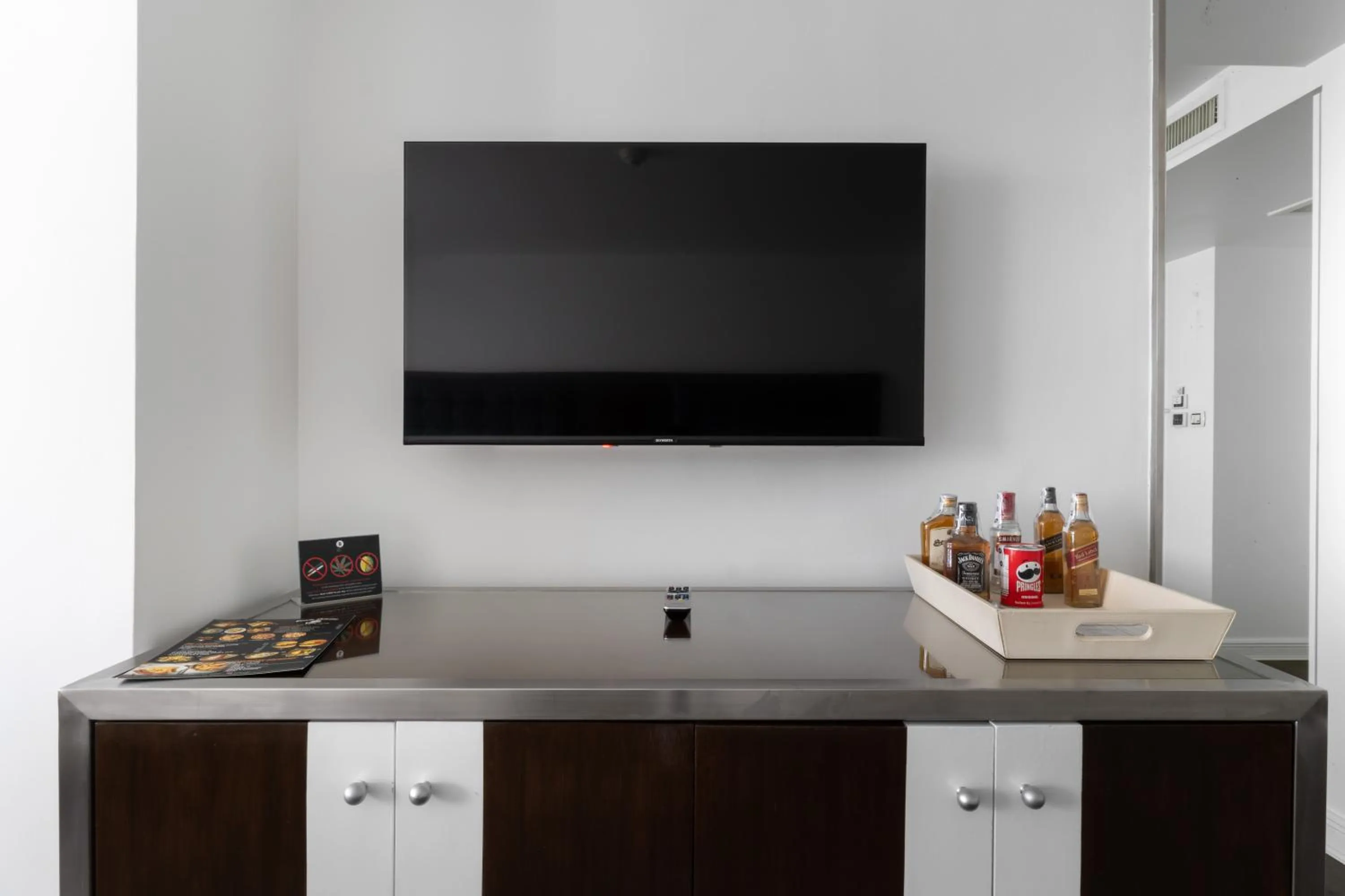 TV and multimedia in Night Hotel Bangkok - Sukhumvit 15