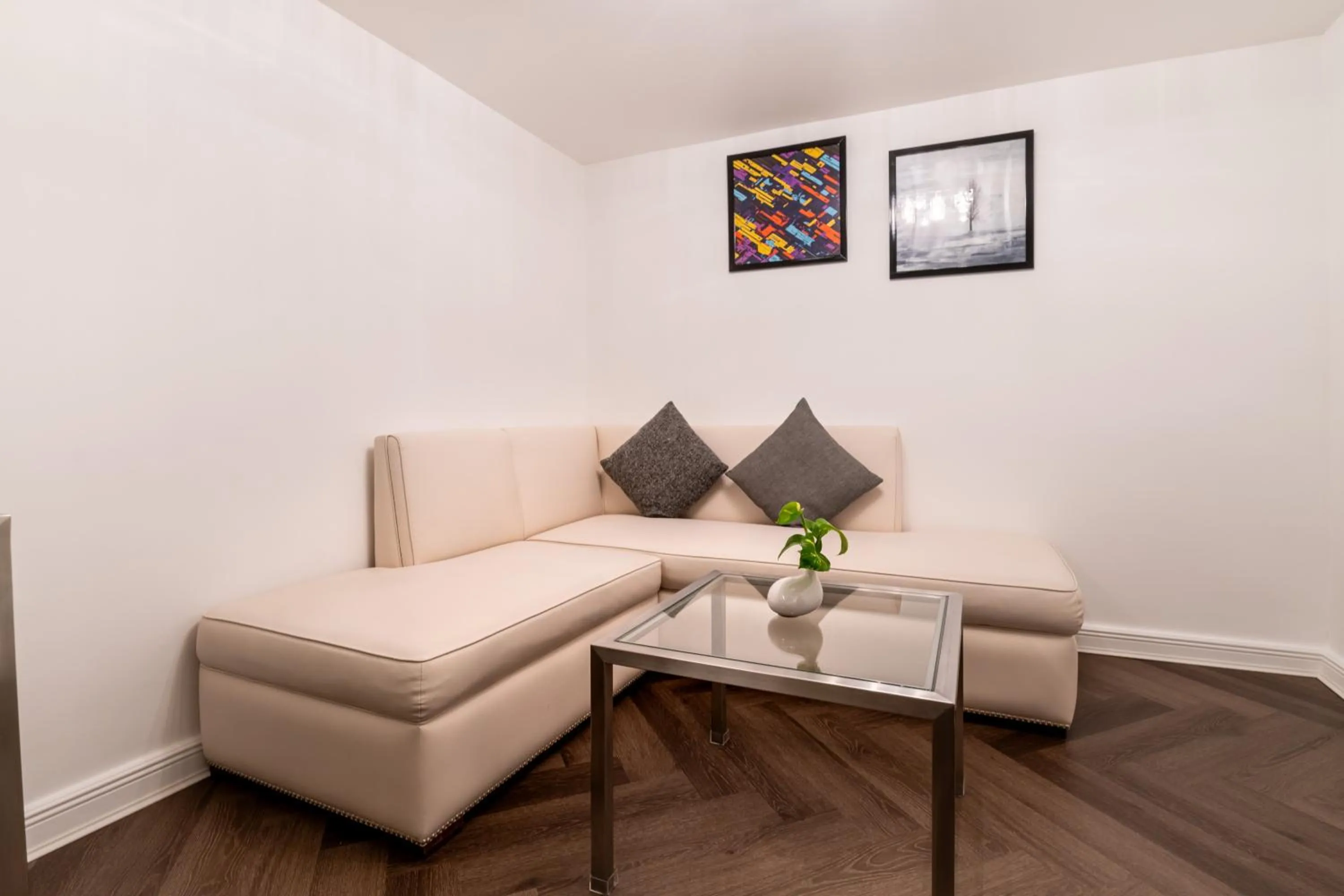 Living room in Night Hotel Bangkok - Sukhumvit 15