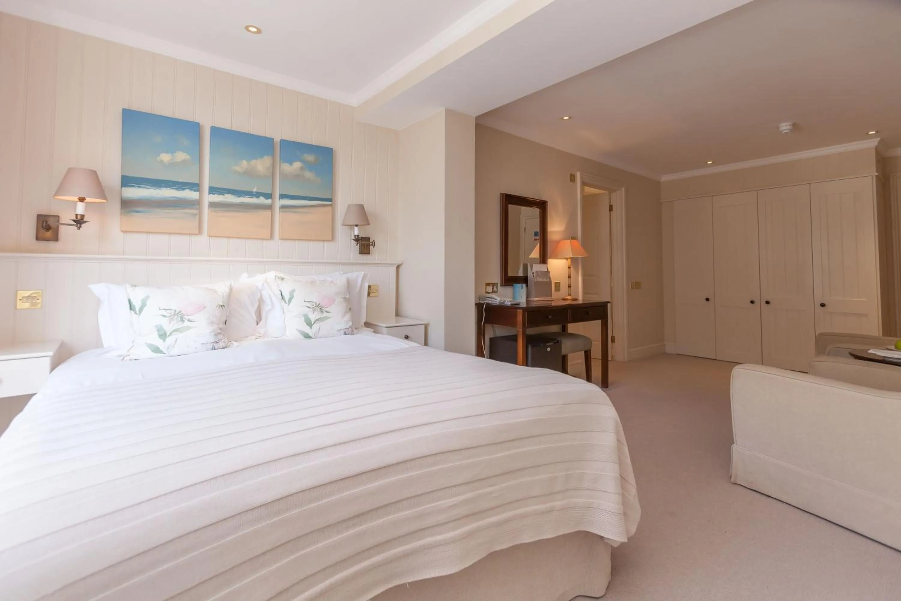 Bed in Fermain Valley Hotel