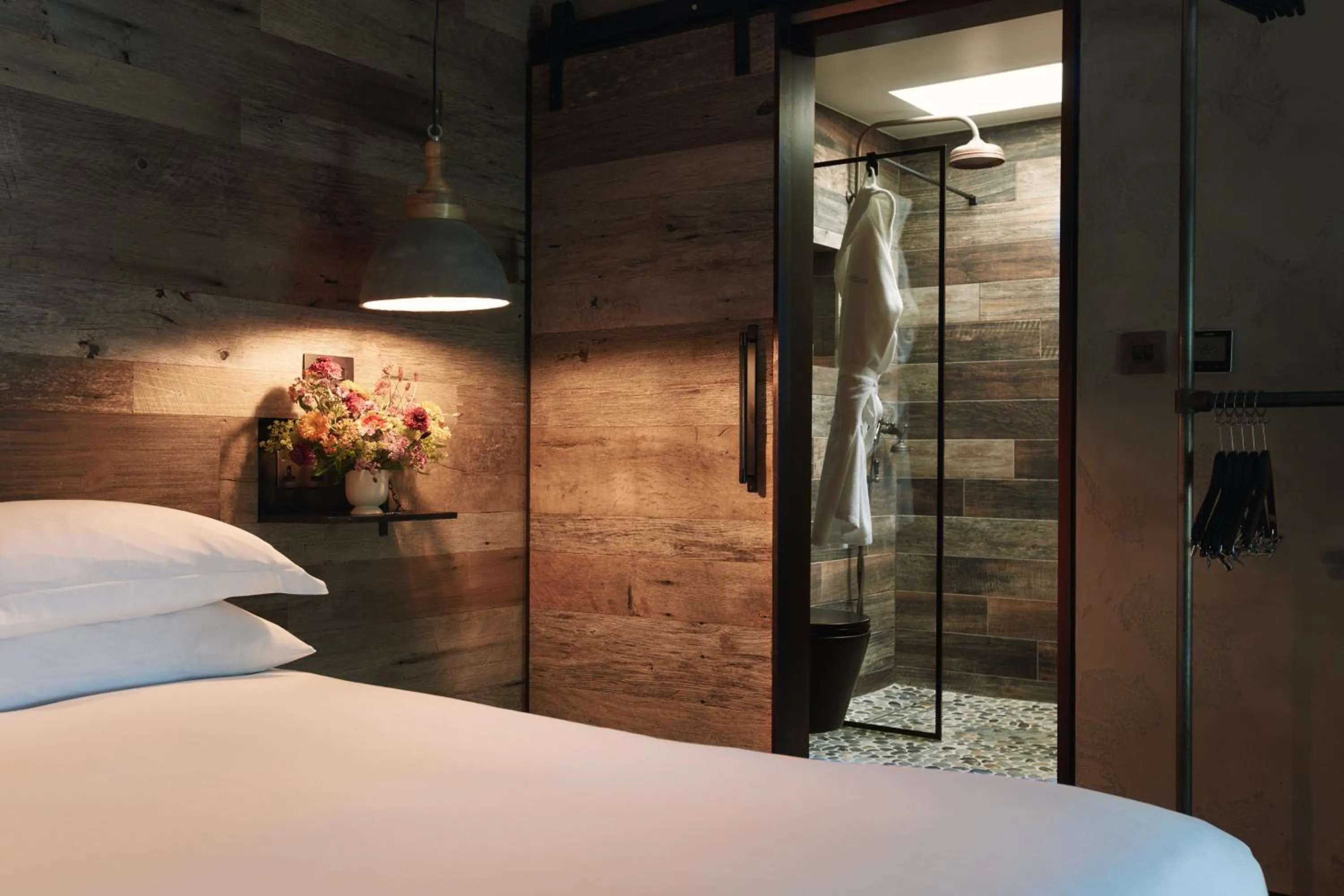 Bedroom, Bed in Fermain Valley Hotel