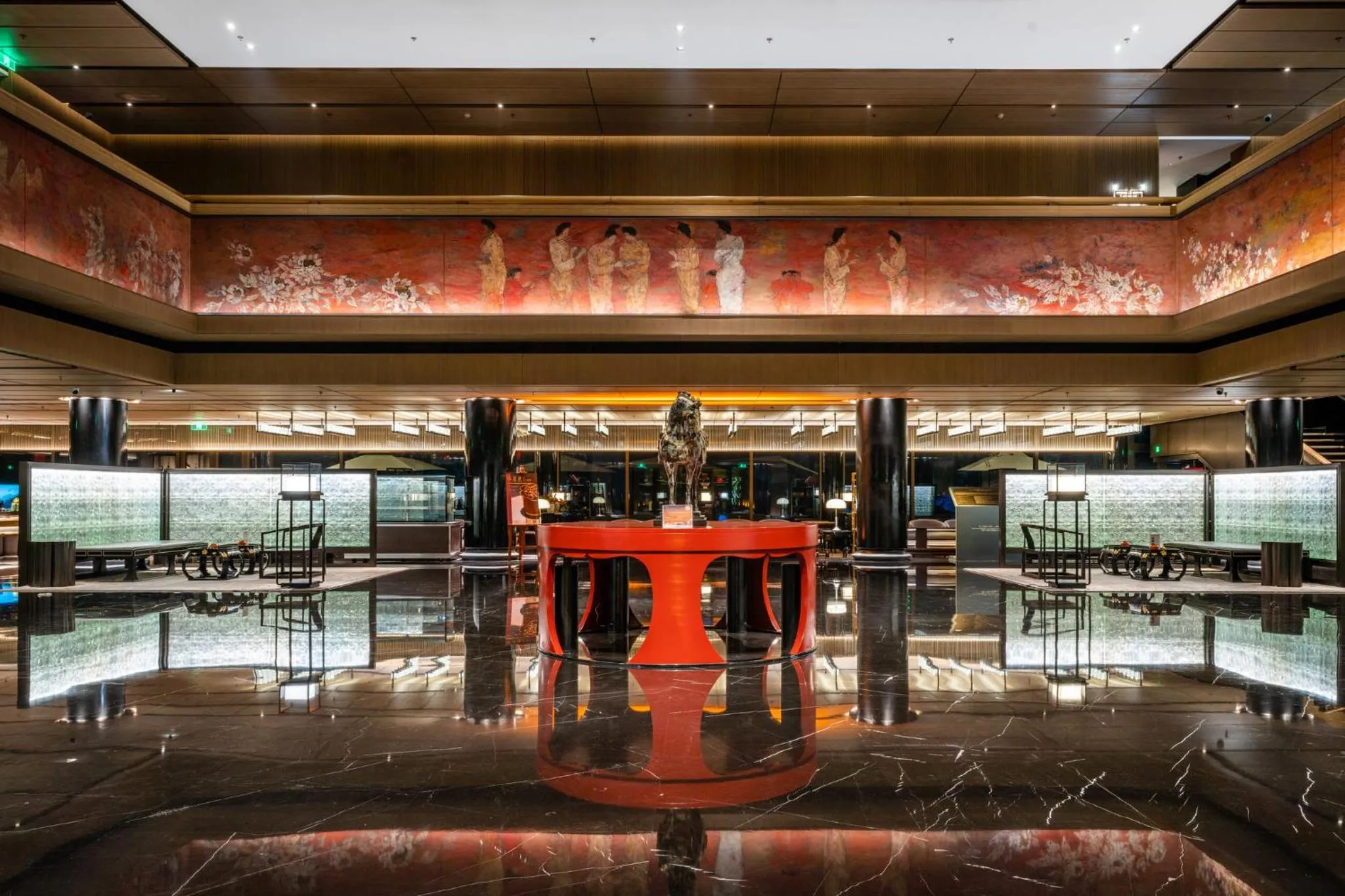 Property building in HUALUXE Xi'an Tanghua by IHG