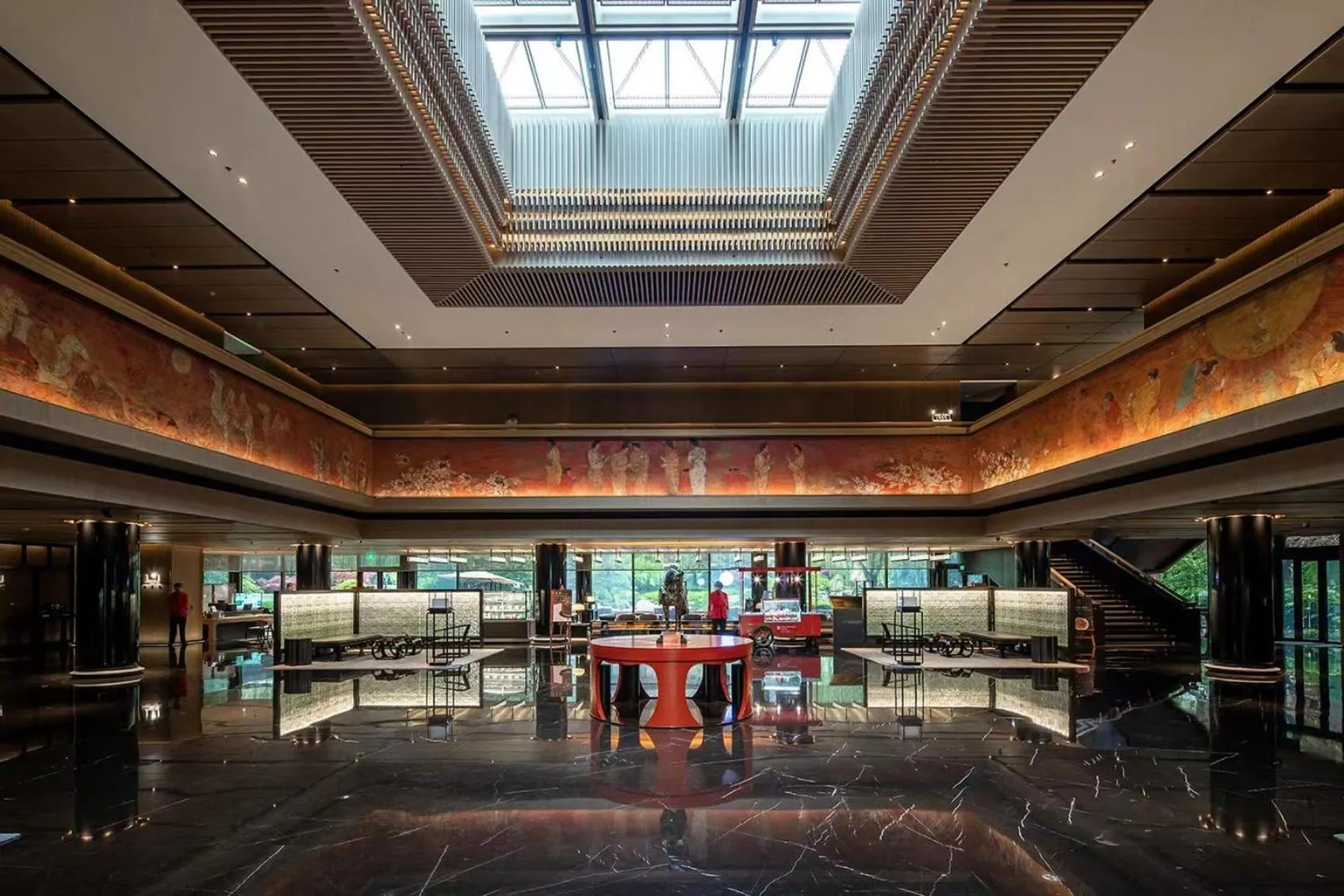 Property building in HUALUXE Xi'an Tanghua by IHG