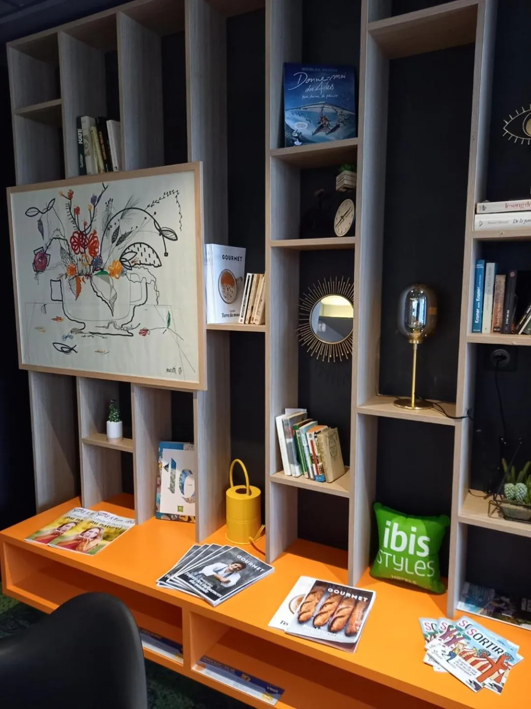 Library in ibis Styles Moulins Centre