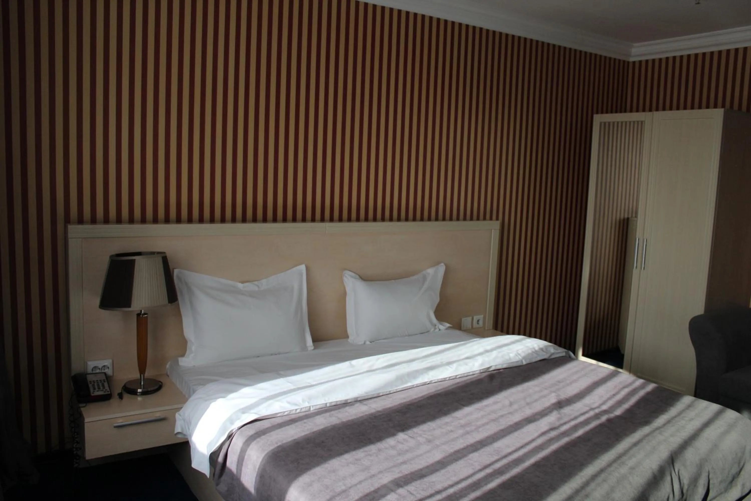 Bed in King Hotel Astana