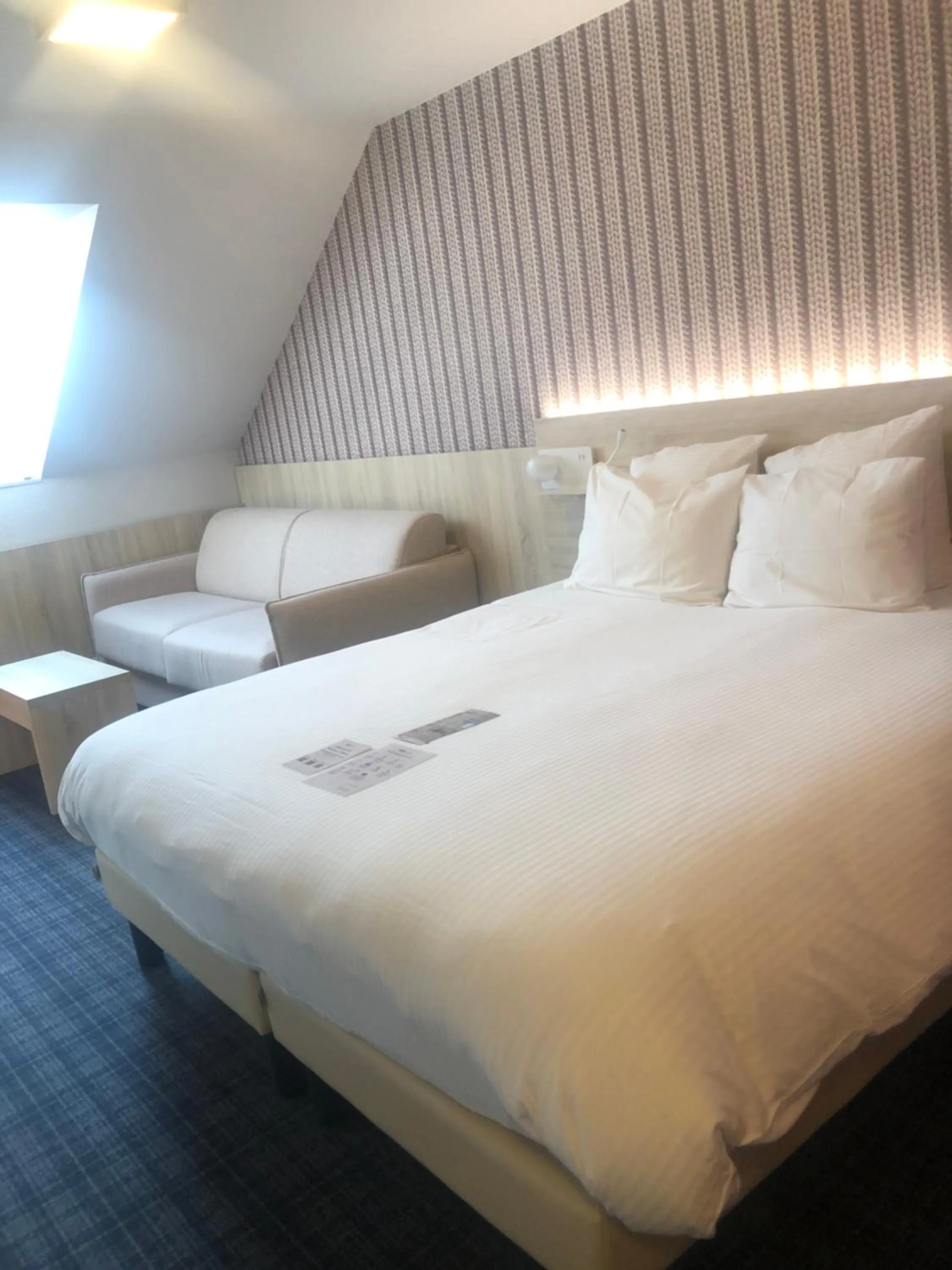 Bed in Brit Hotel Landivisiau