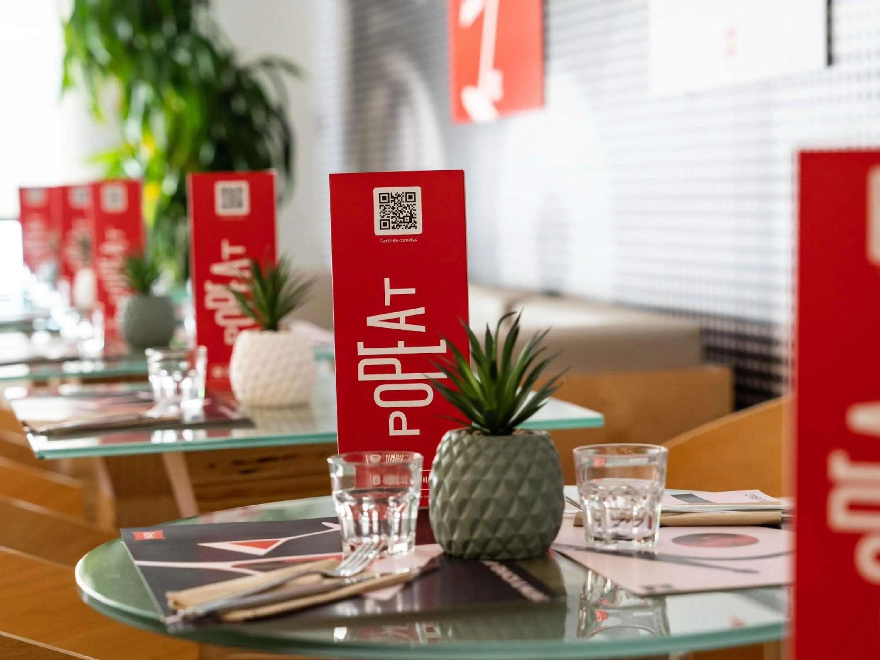 Lounge or bar in Ibis Madrid Alcobendas