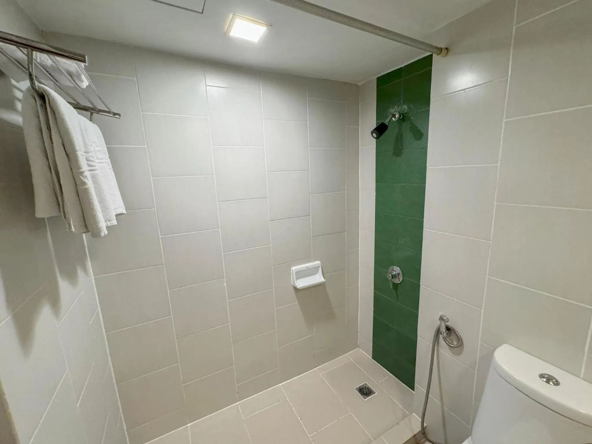 Shower in Ambassador Hotel Bangkok