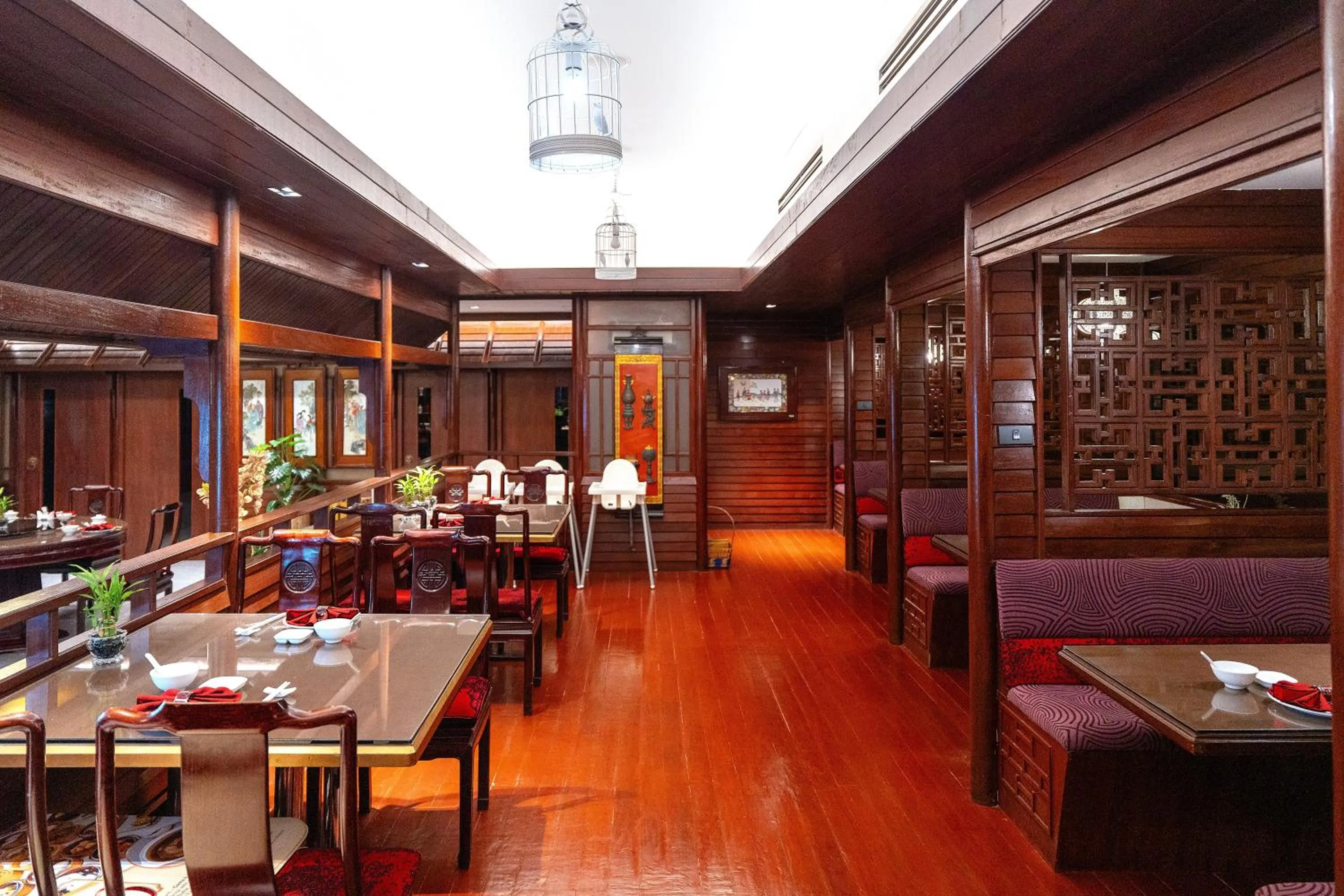 Restaurant/places to eat in Ambassador Hotel Bangkok