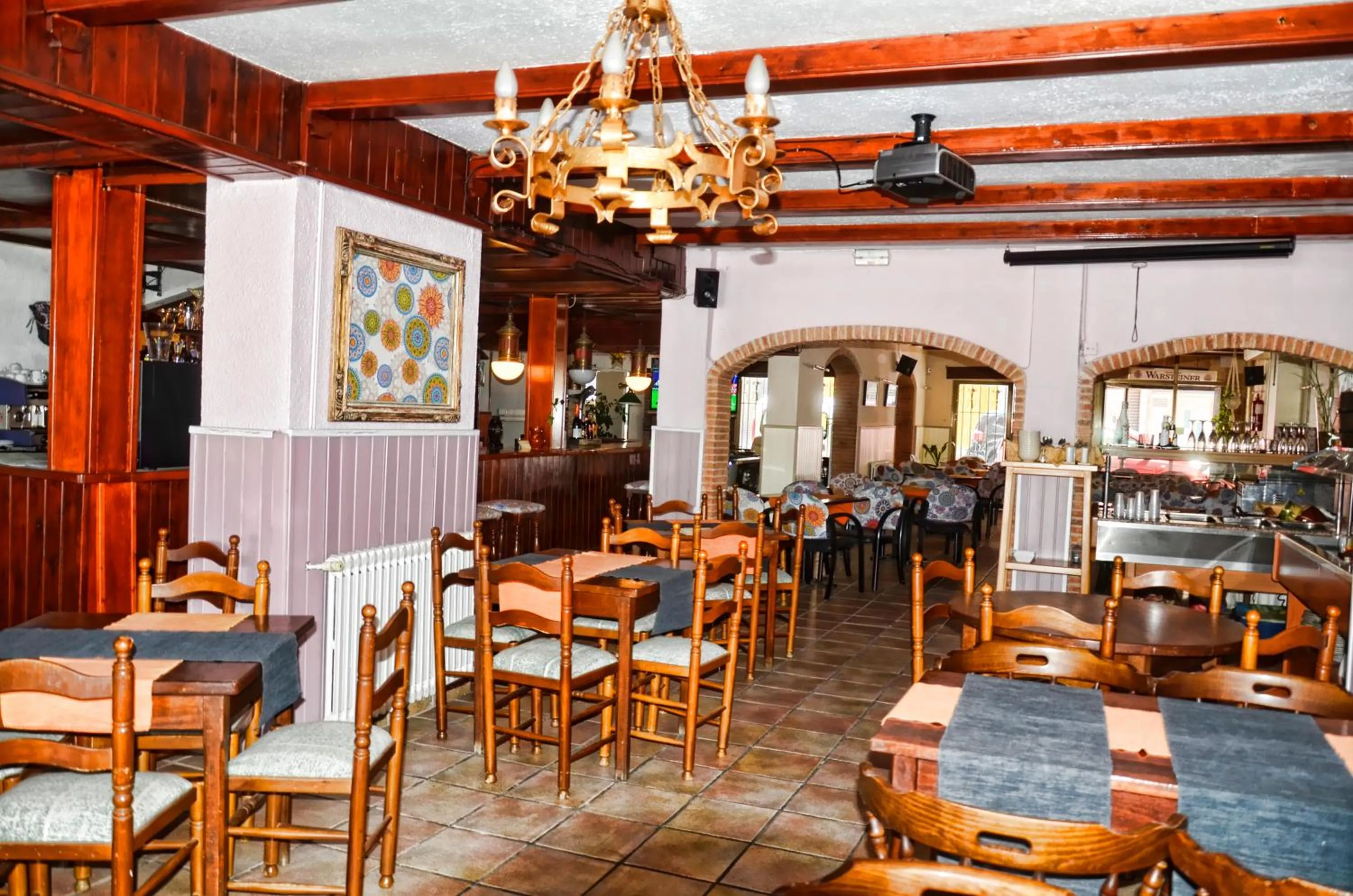 Restaurant/places to eat in Hostal Isabel
