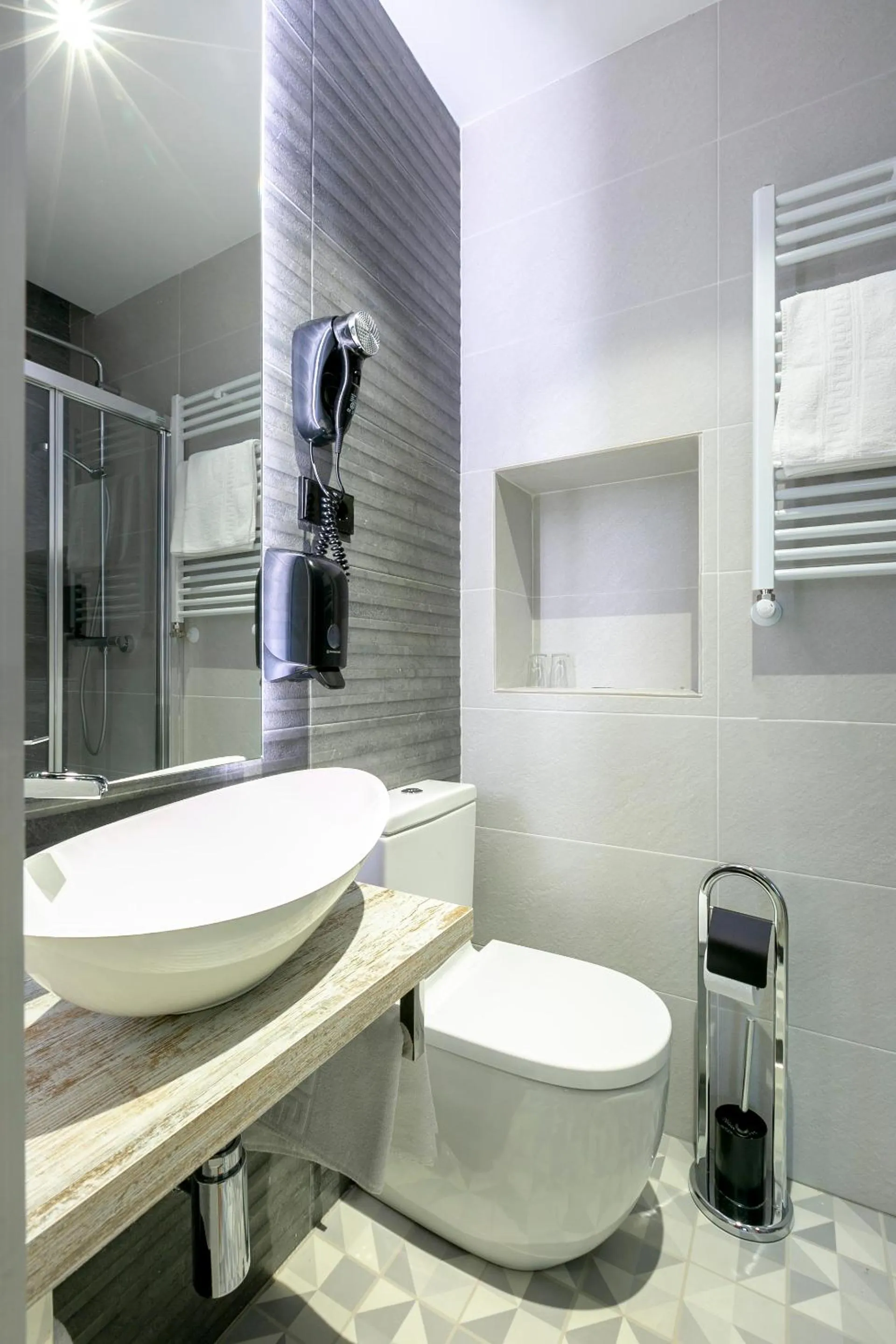 Bathroom in Hostal Anton Martin