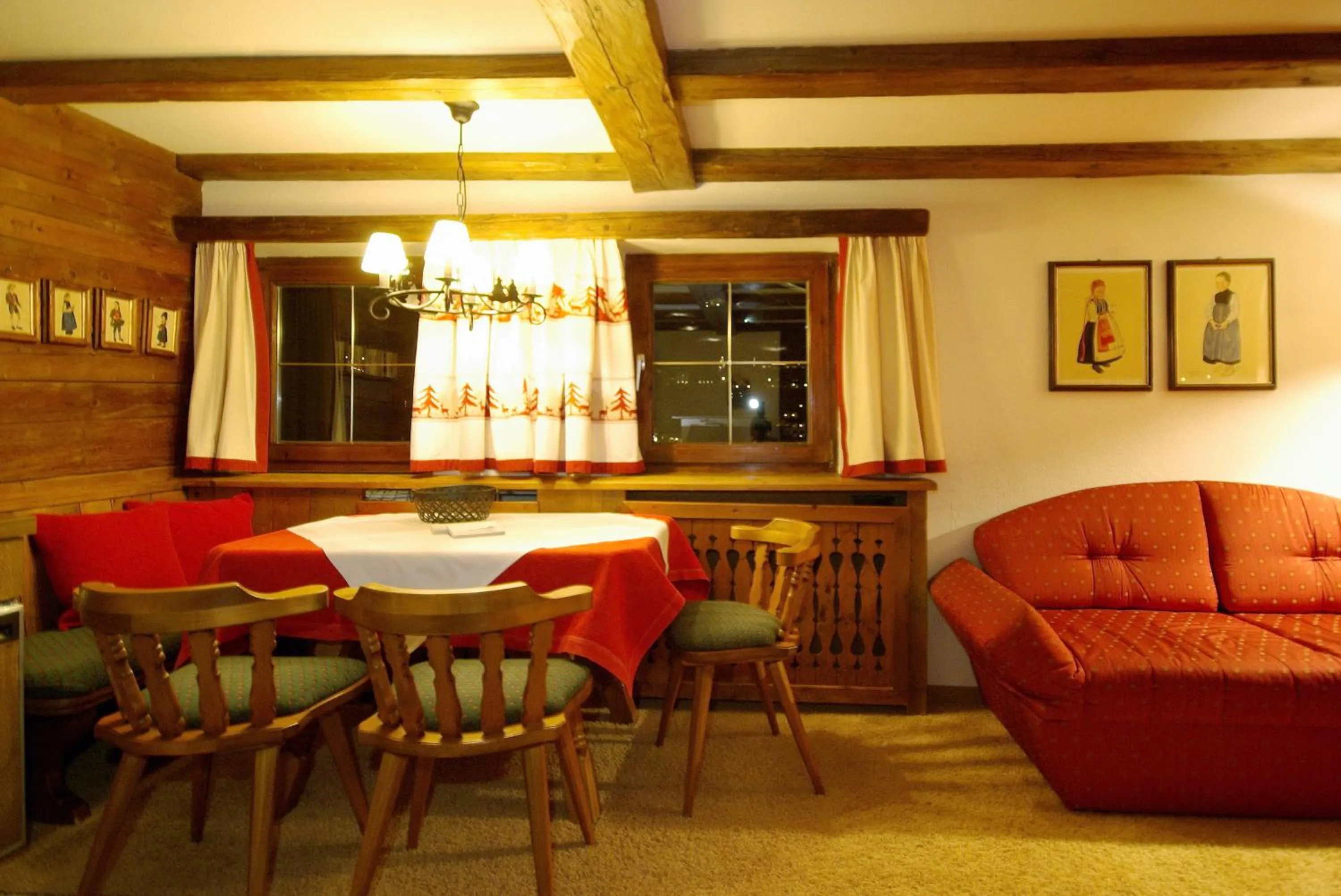 Dining area in Hubertusklause