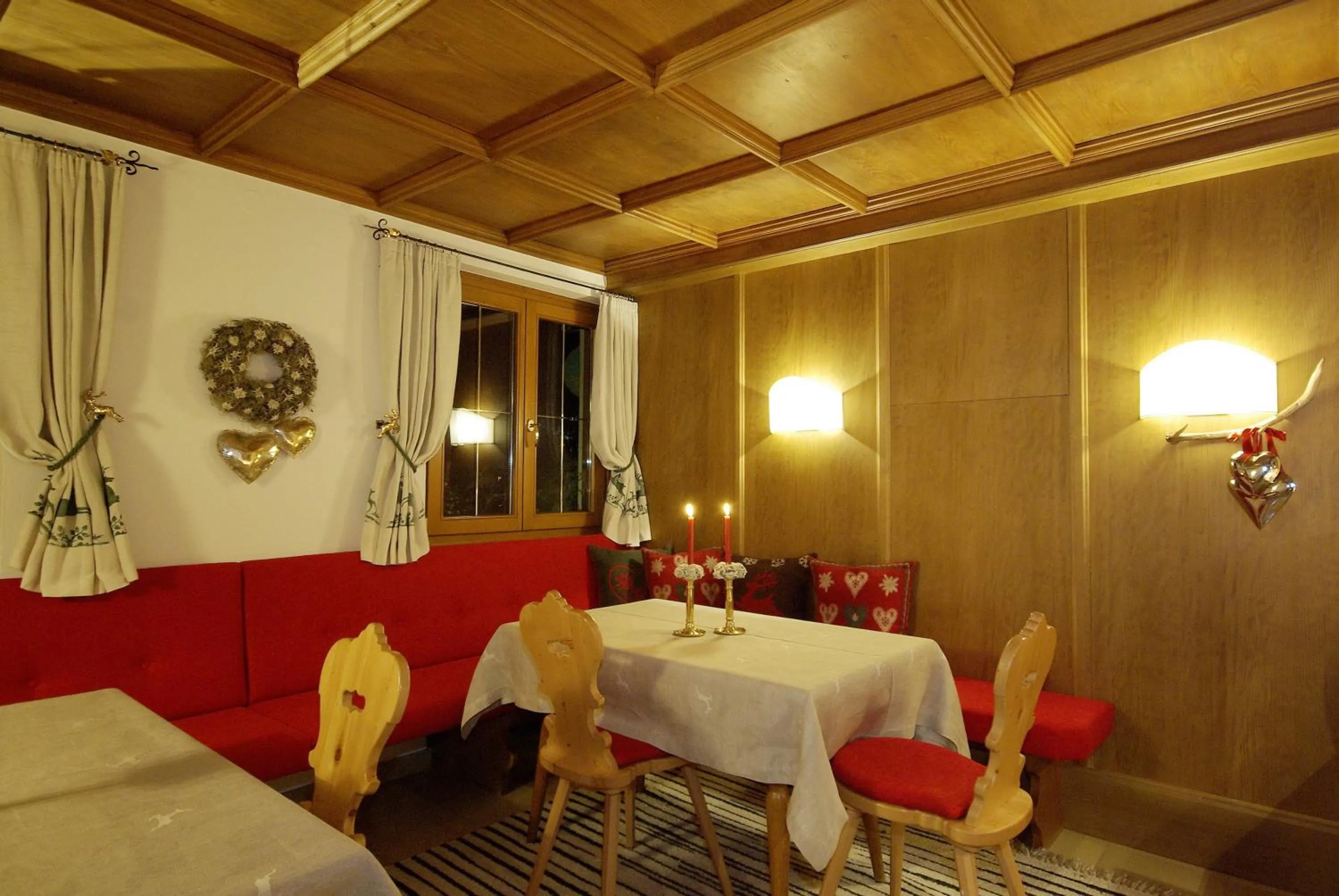 Restaurant/places to eat in Hubertusklause