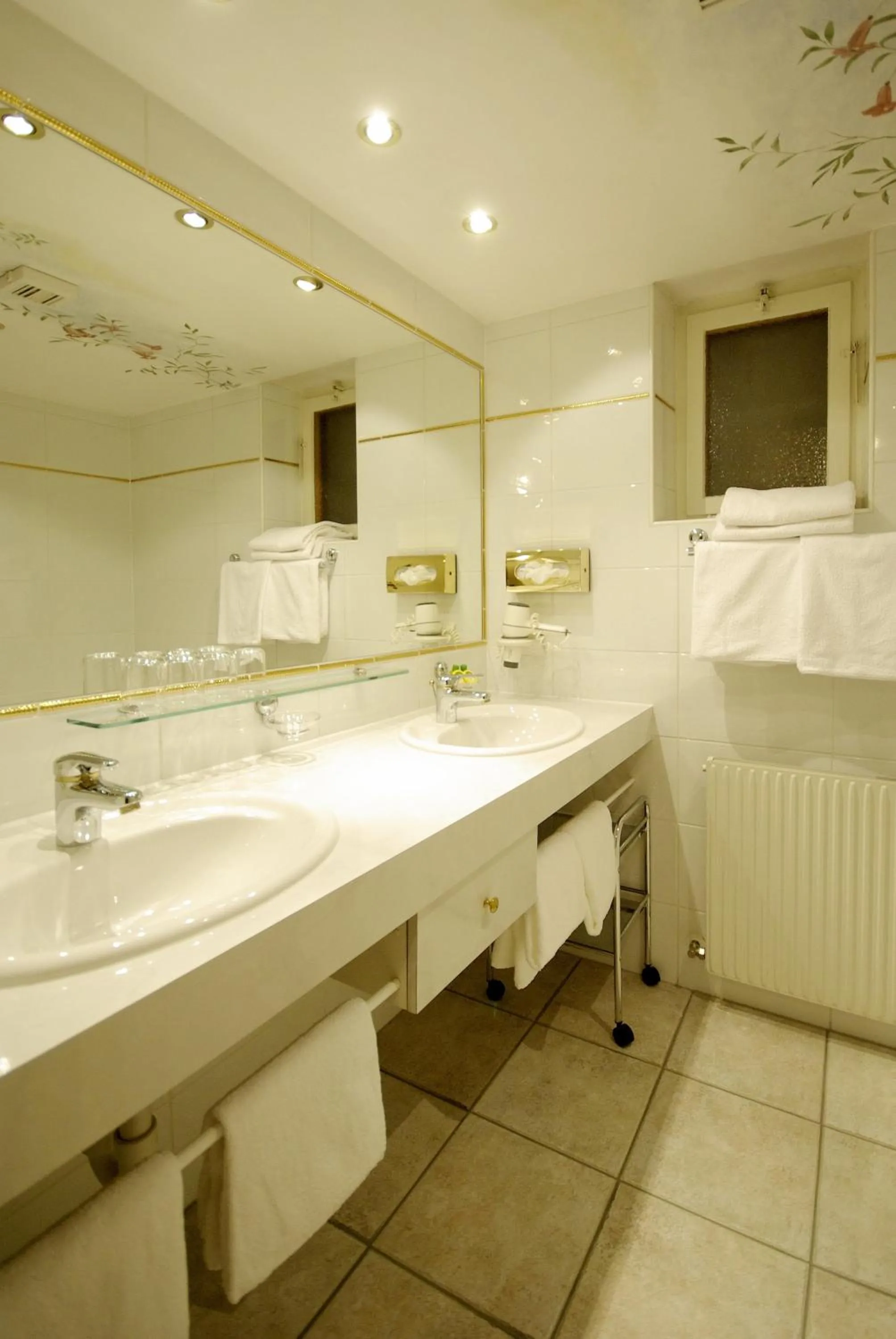 Bathroom in Hubertusklause