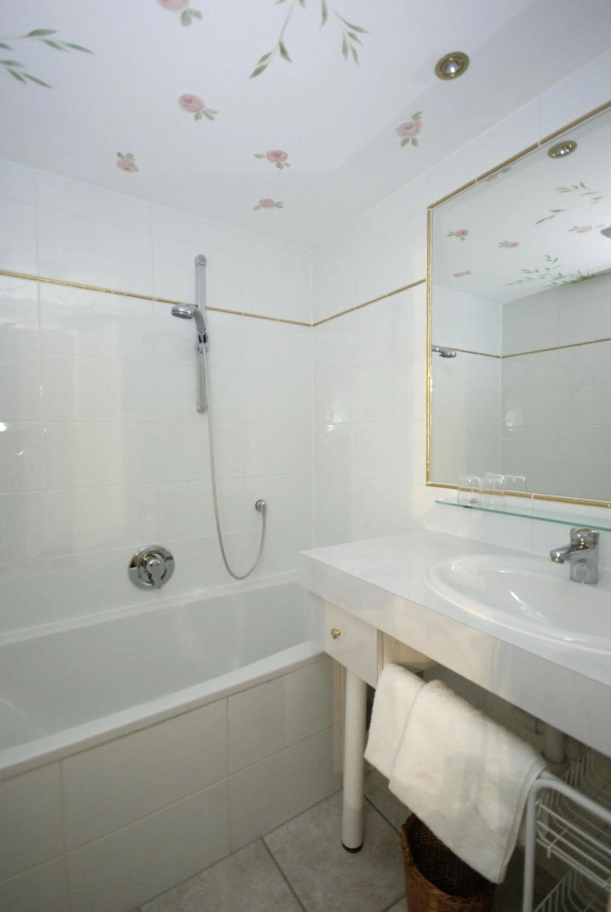 Bathroom in Hubertusklause