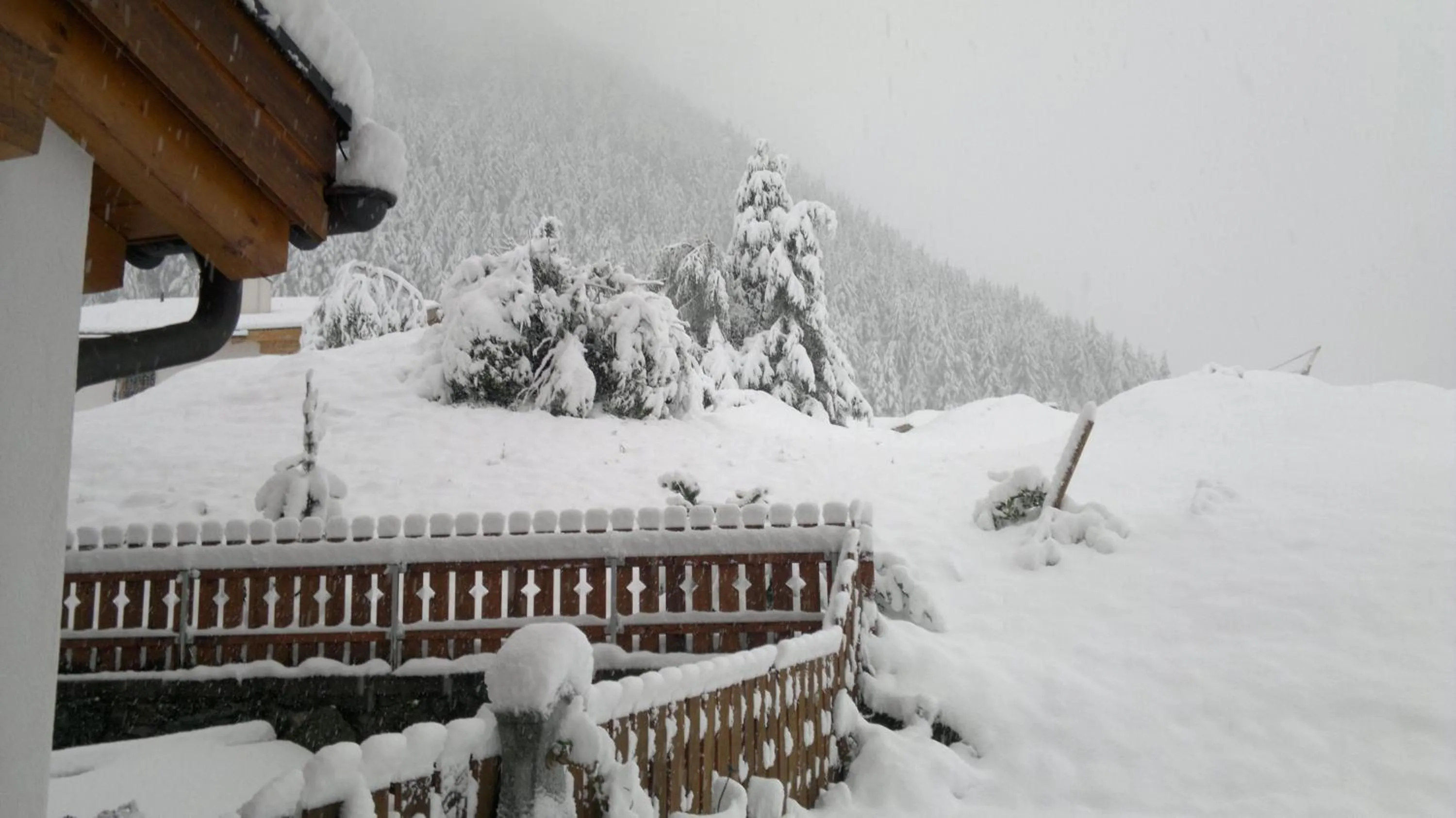 Neighbourhood in Apart-Garni Motnaida