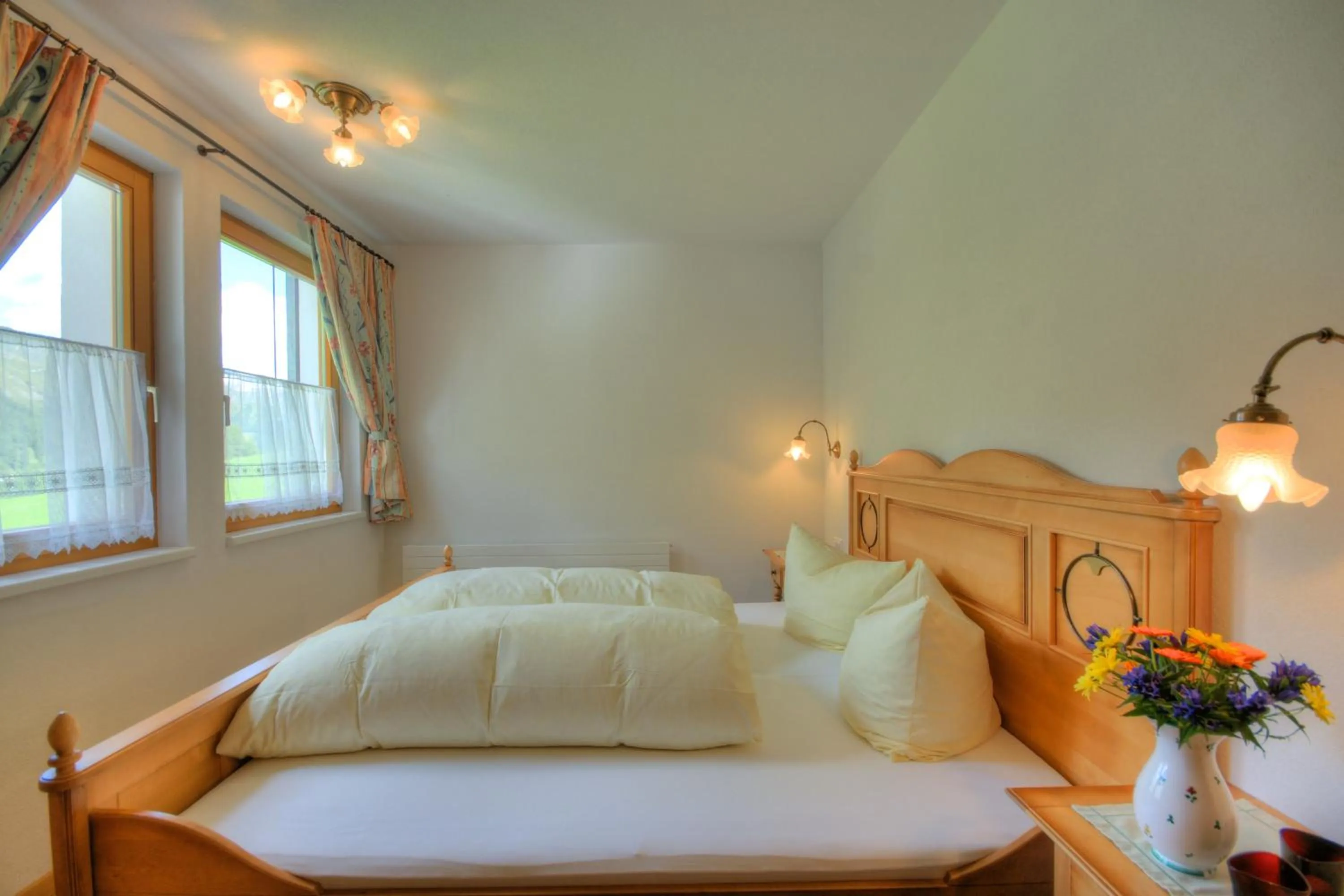 Living room, Bed in Apart-Garni Motnaida