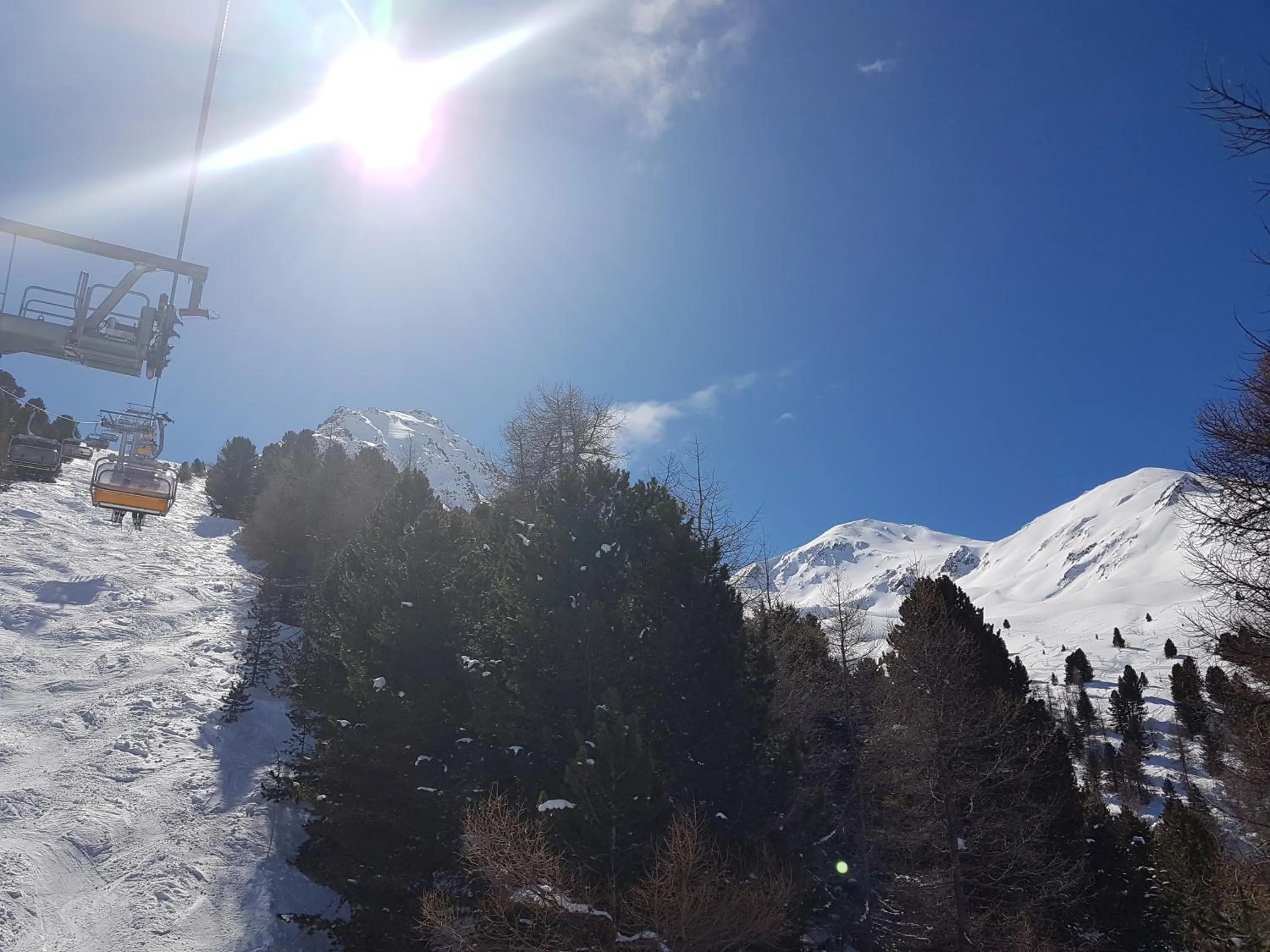 Skiing in Apart-Garni Motnaida