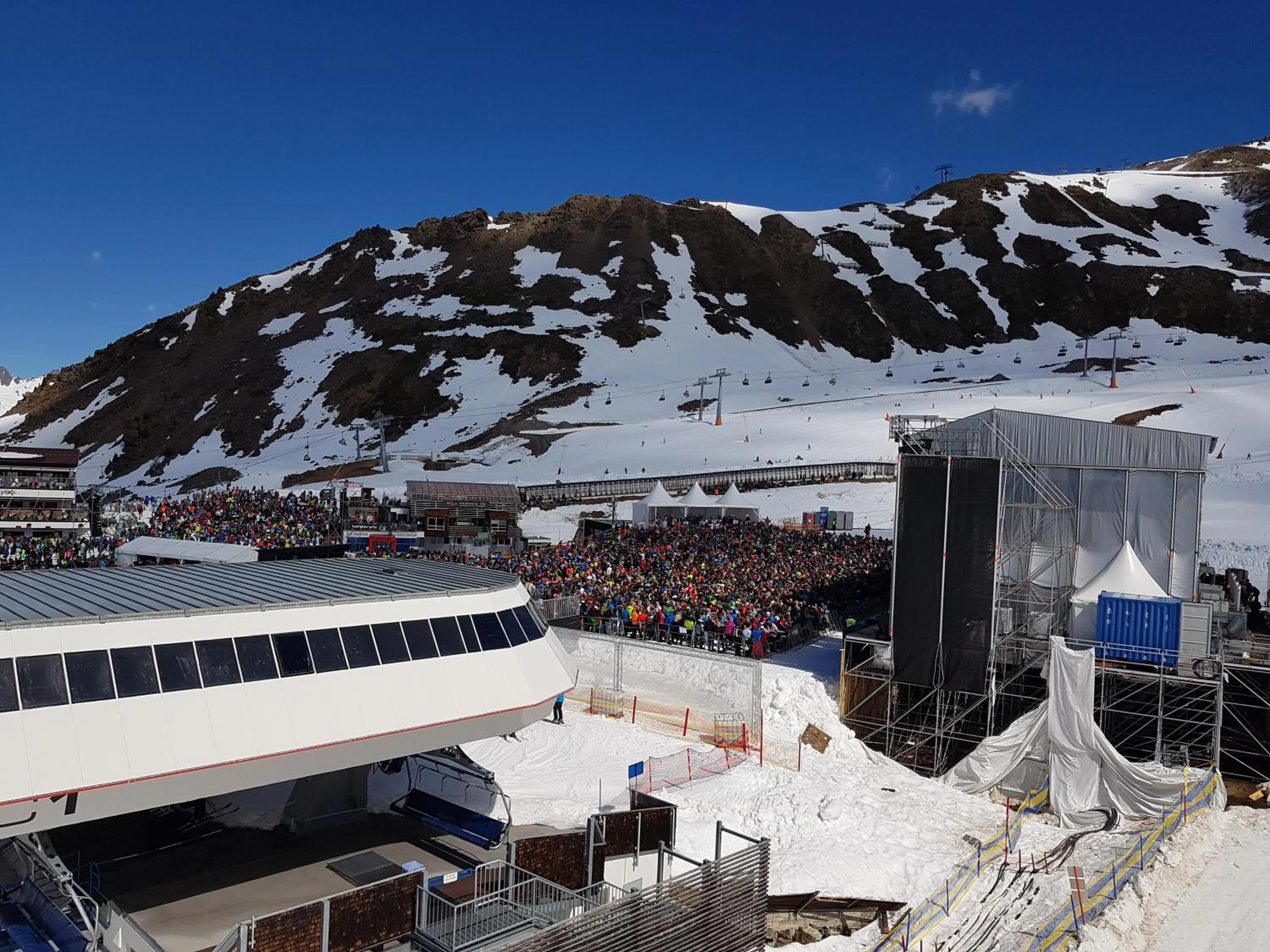 Skiing in Apart-Garni Motnaida