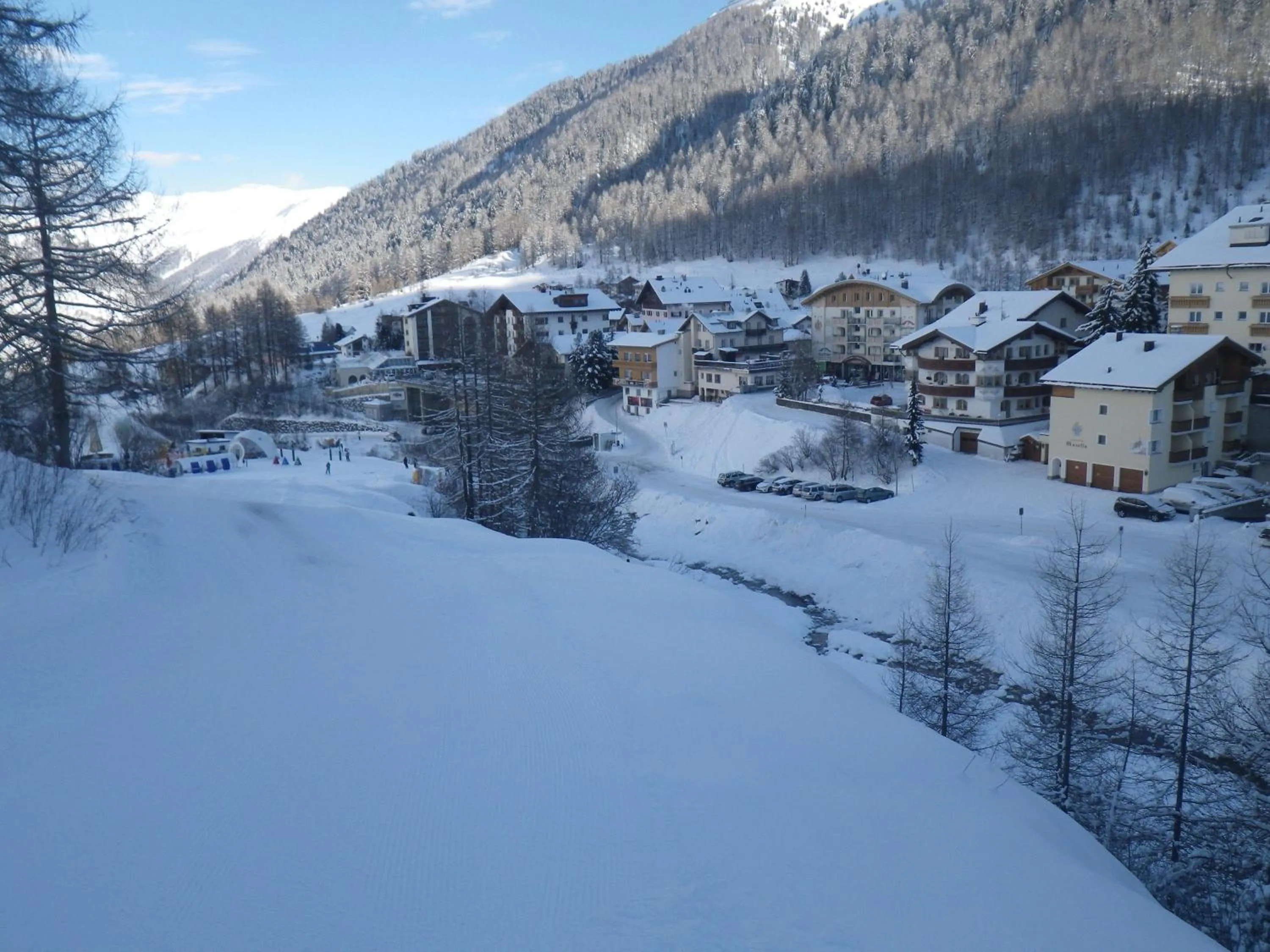Shopping Area in Apart-Garni Motnaida