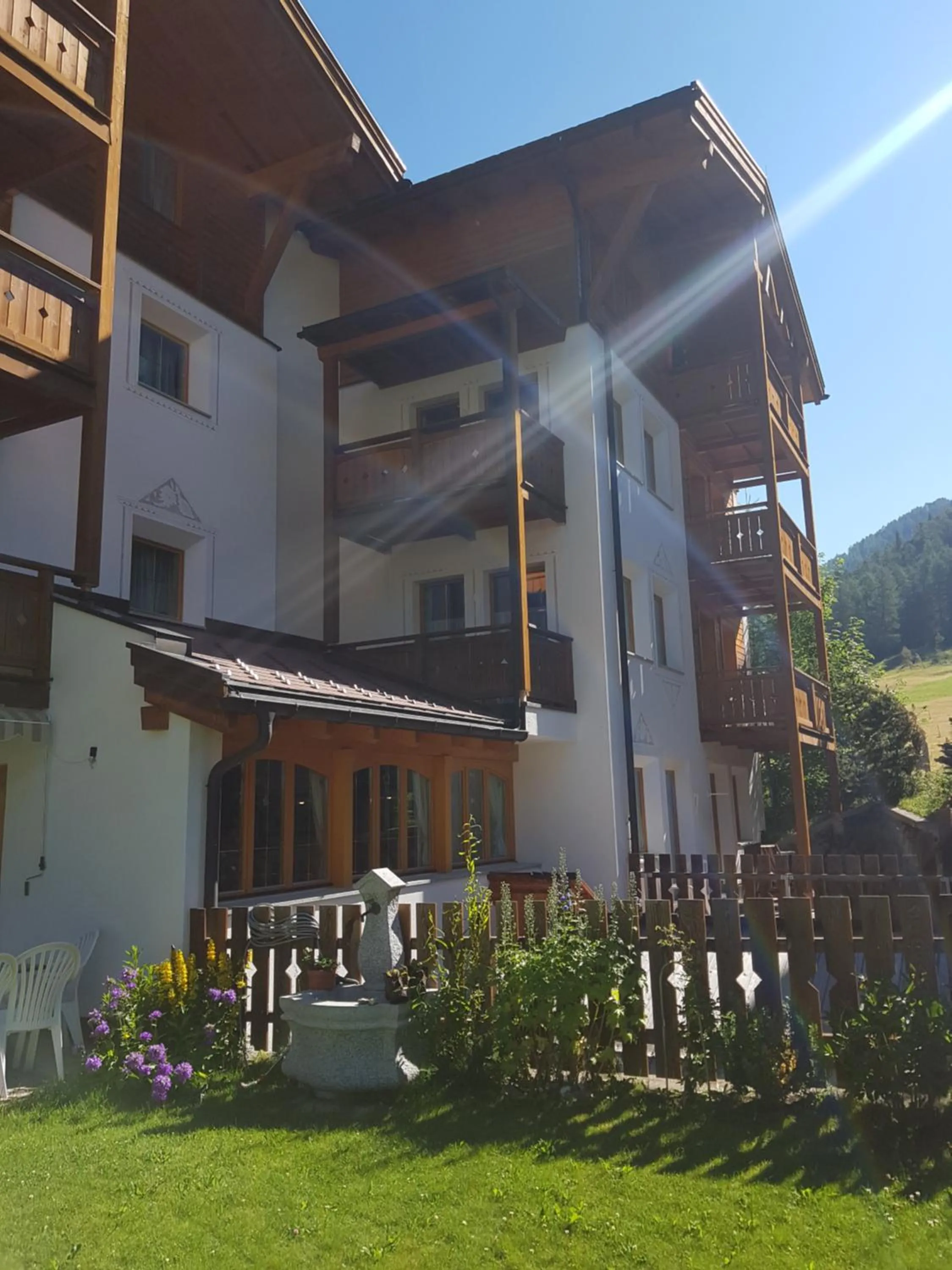 Facade/entrance in Apart-Garni Motnaida