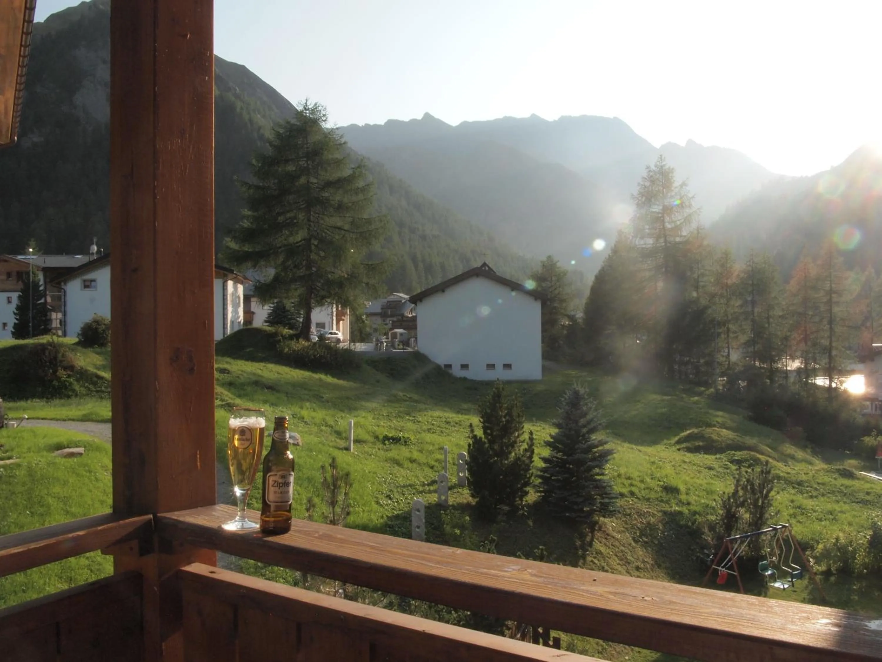 Garden view in Apart-Garni Motnaida