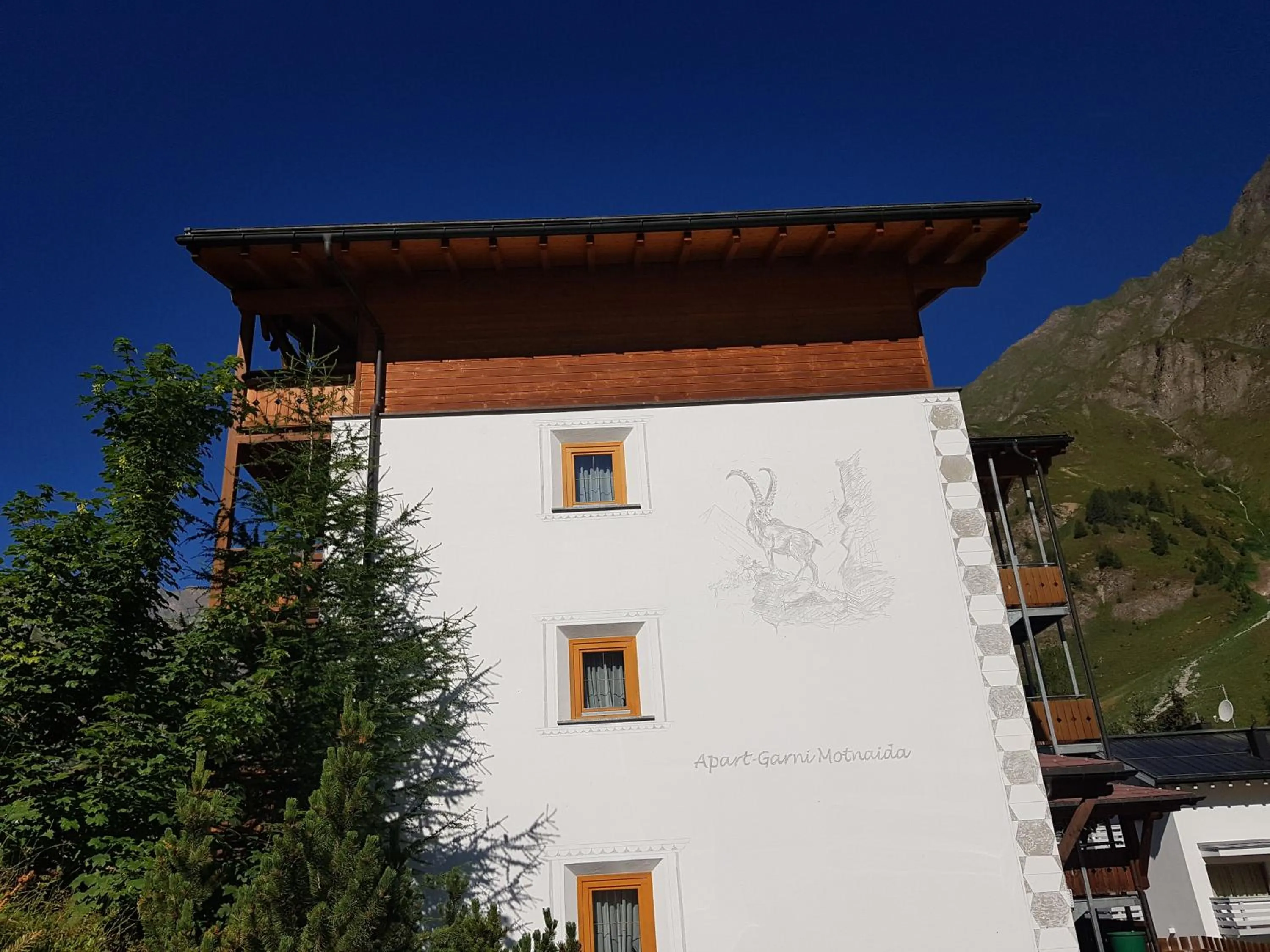 Facade/entrance in Apart-Garni Motnaida