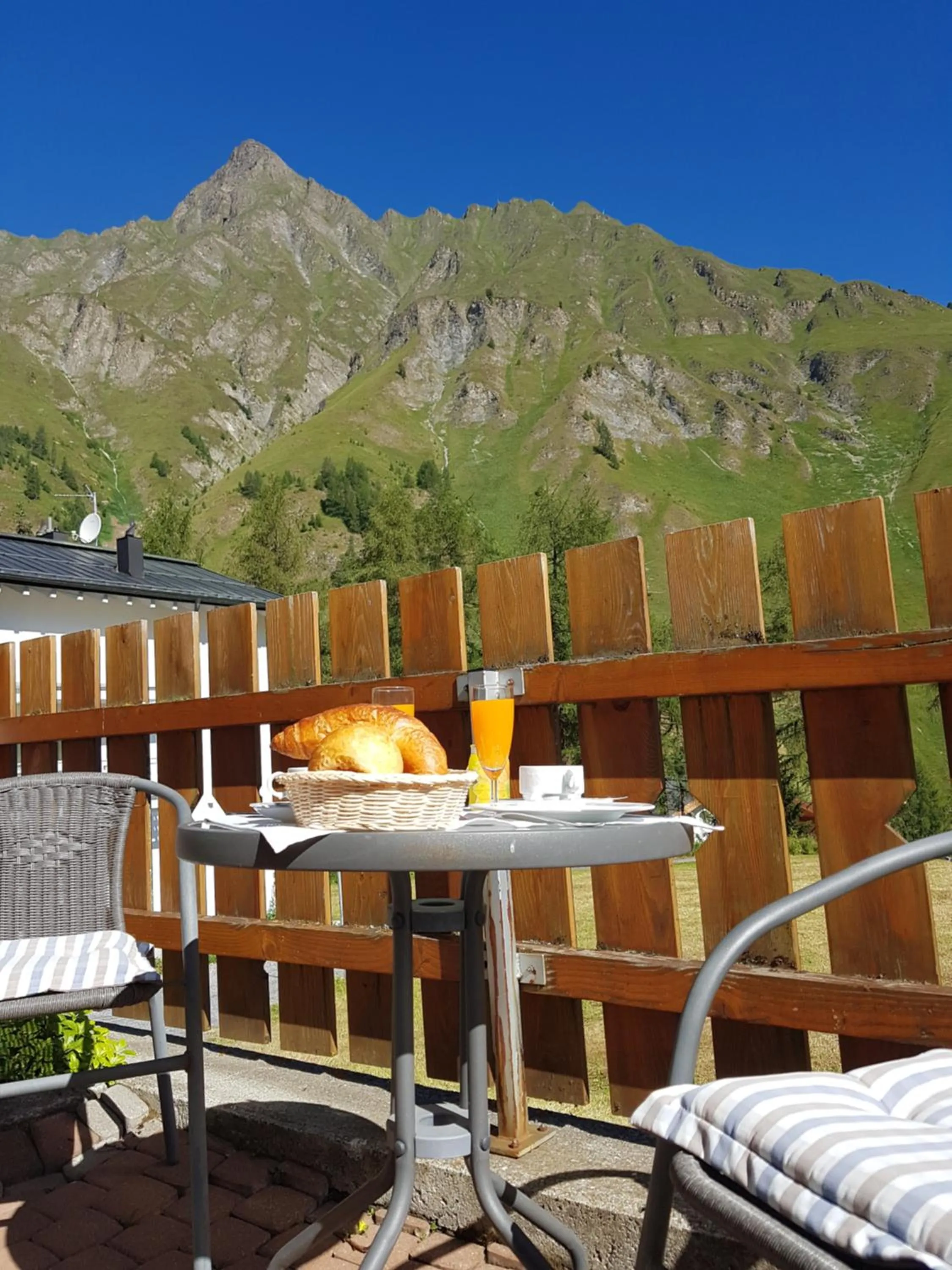 Mountain view in Apart-Garni Motnaida