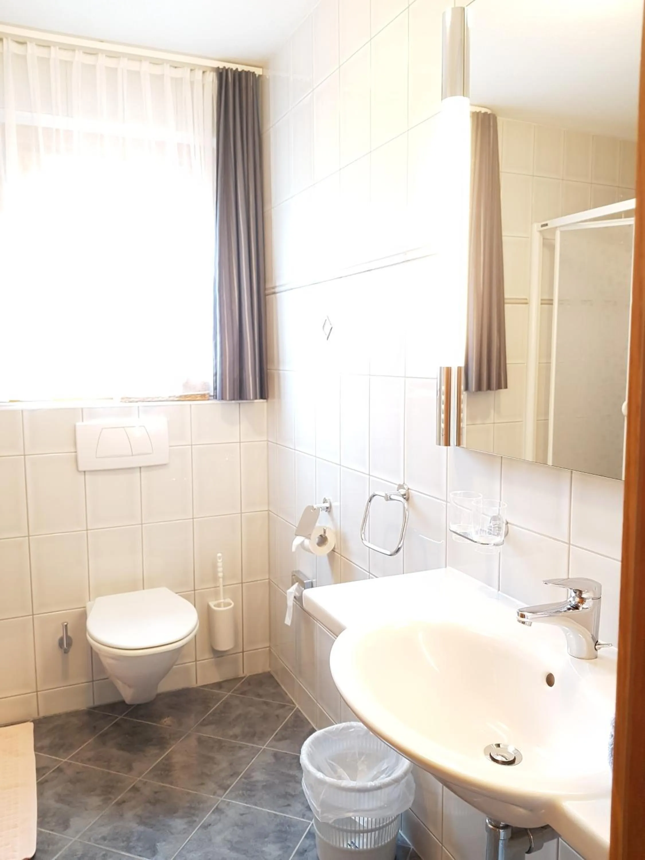 Decorative detail in Apart-Garni Motnaida