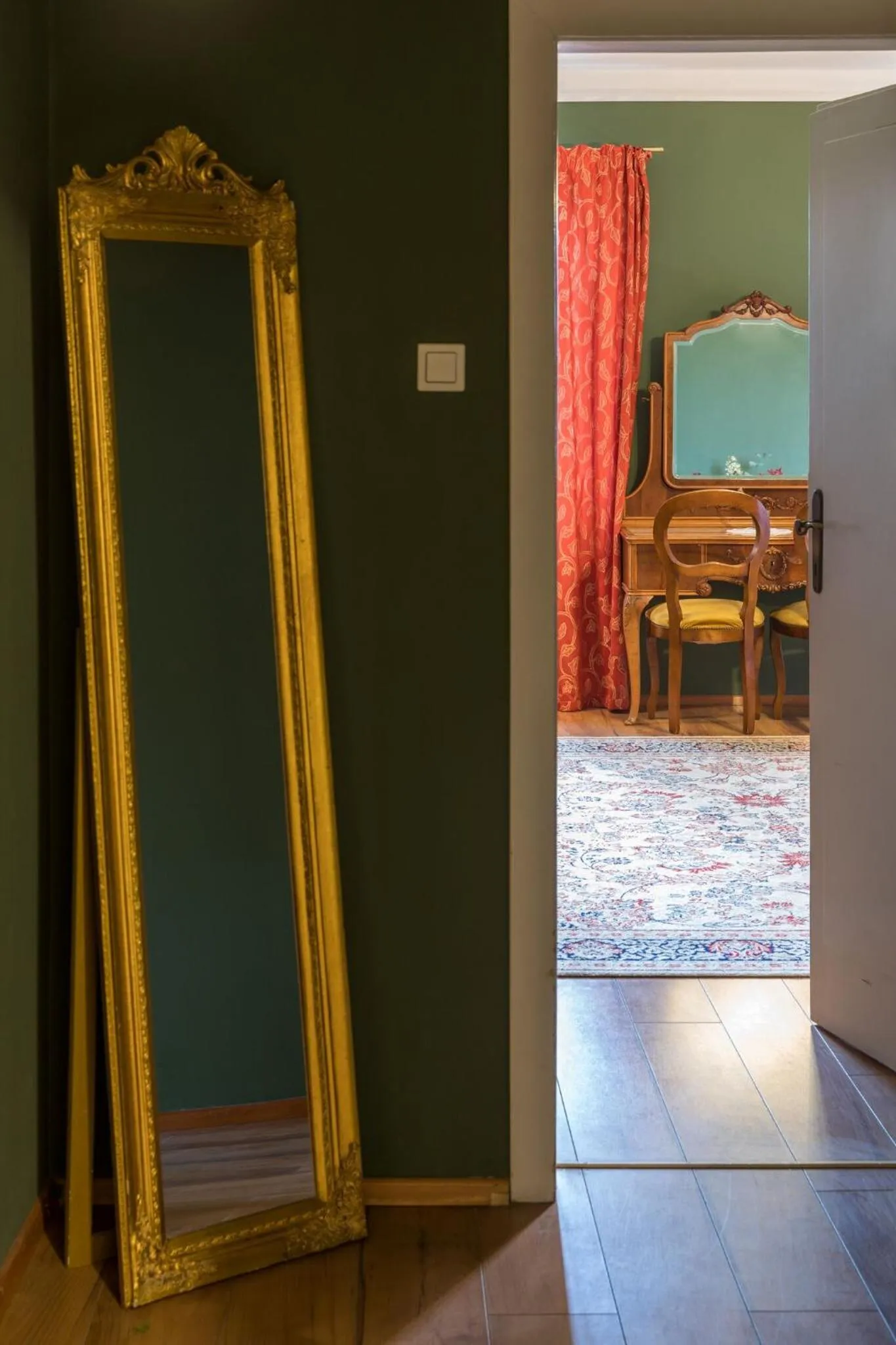 Decorative detail in Hotel Nibelungenhof