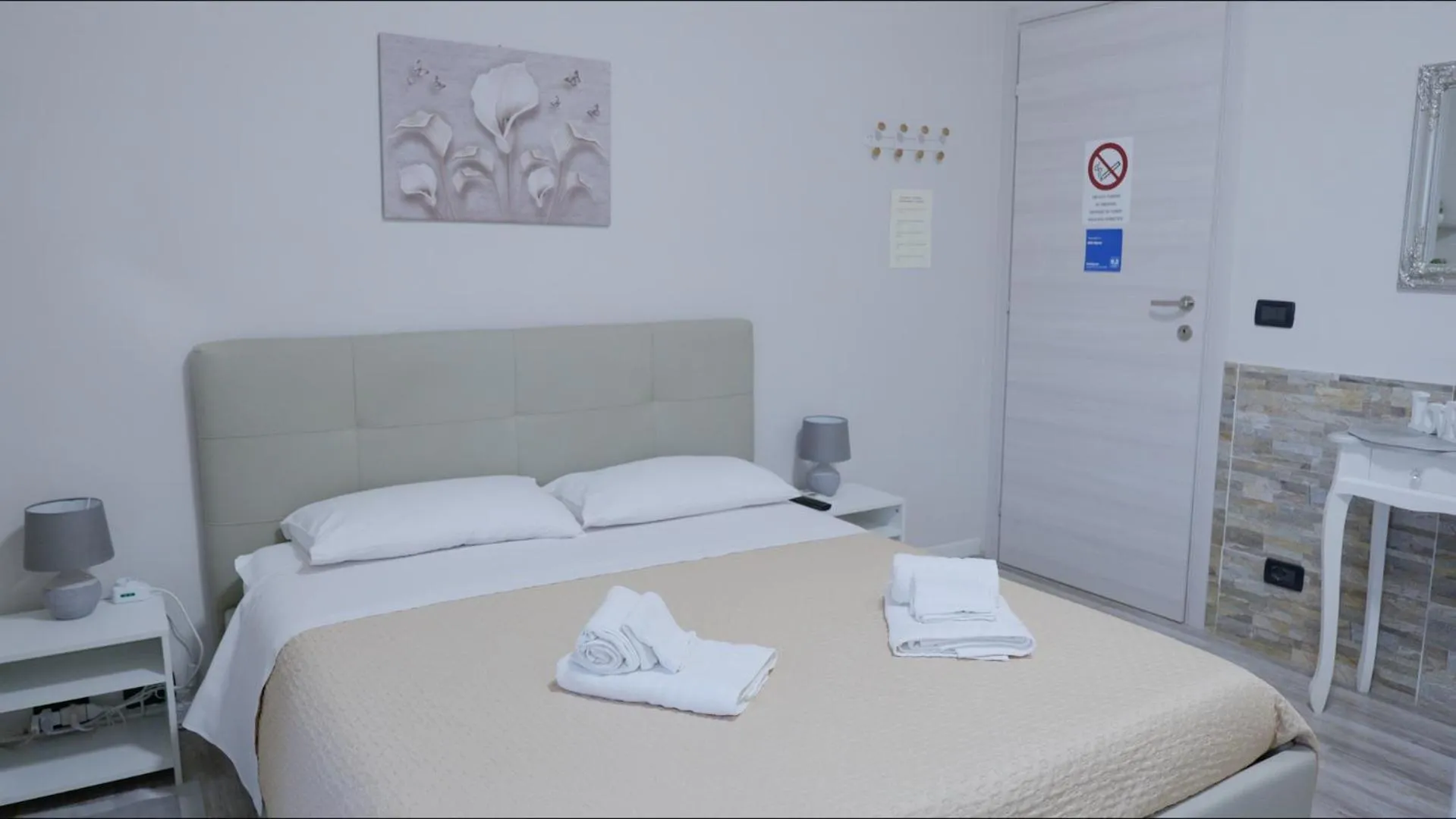 Bedroom, Bed in B&B Alpaca Biella