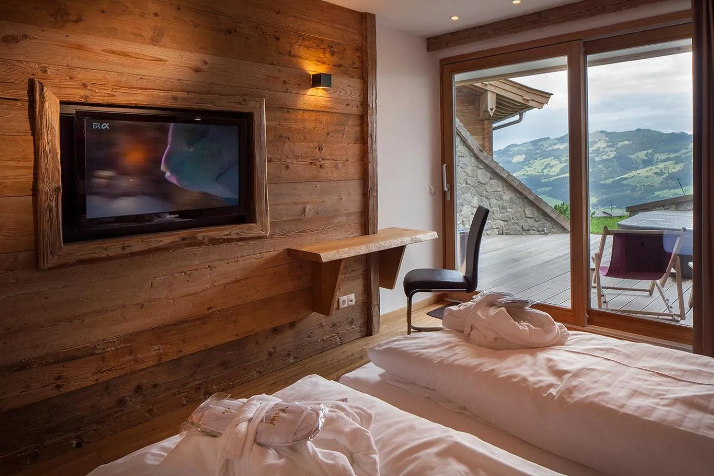 Bed in Maierl-Alm & Maierl-Chalets