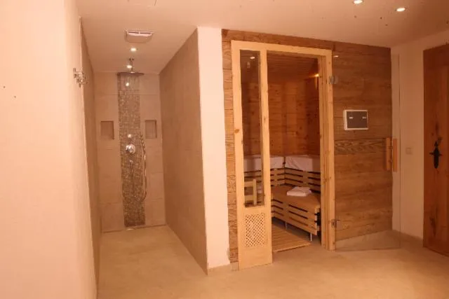 Sauna, Bed in Maierl-Alm & Maierl-Chalets