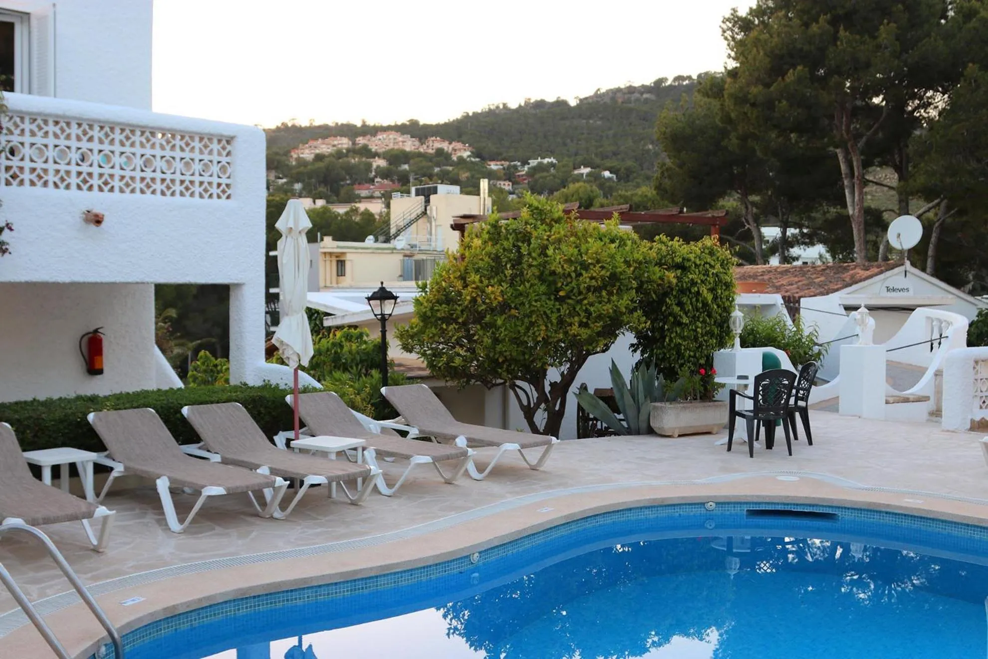 Villa Columbus Rooms and Restaurant