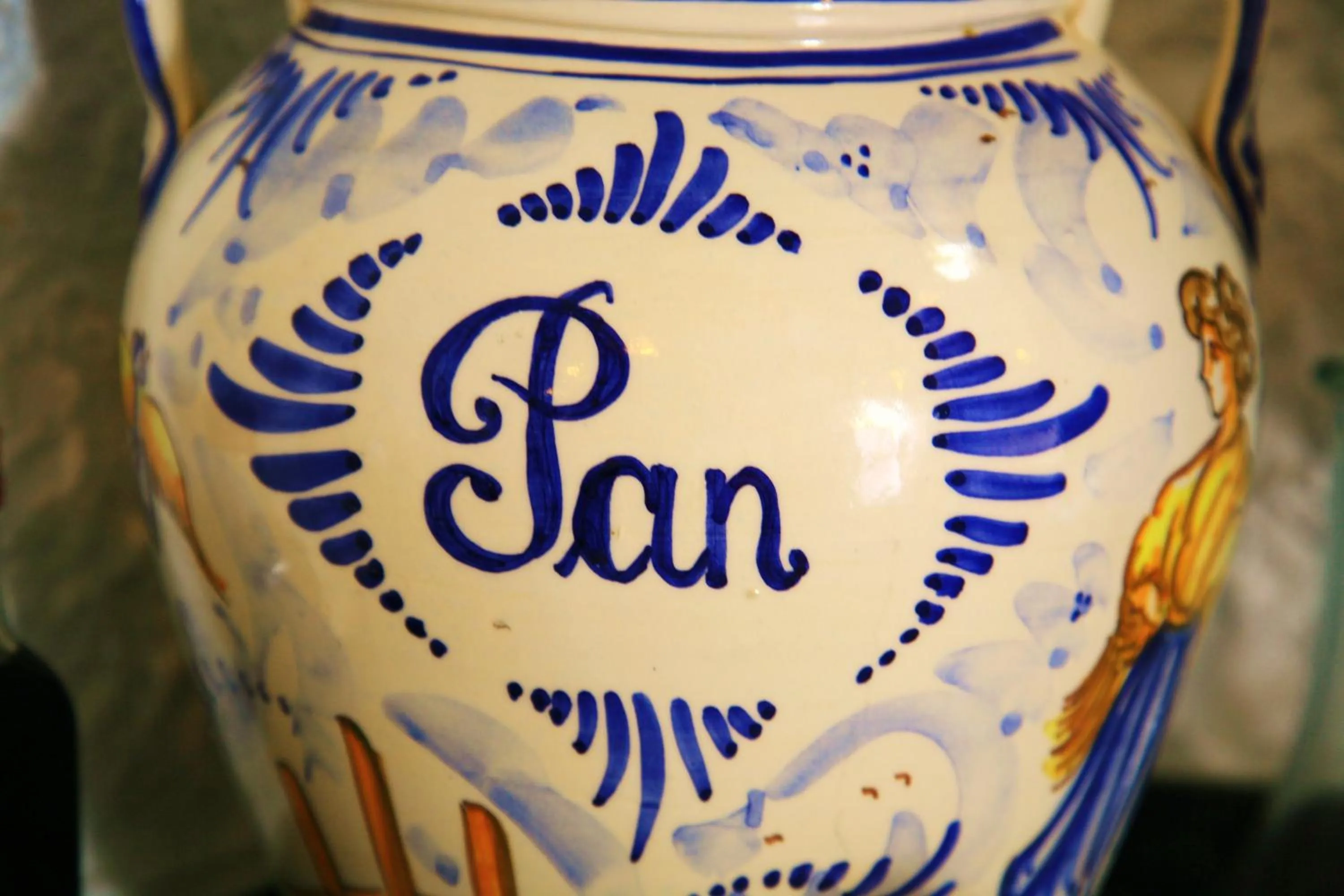 Decorative detail in Villa Columbus Rooms and Restaurant